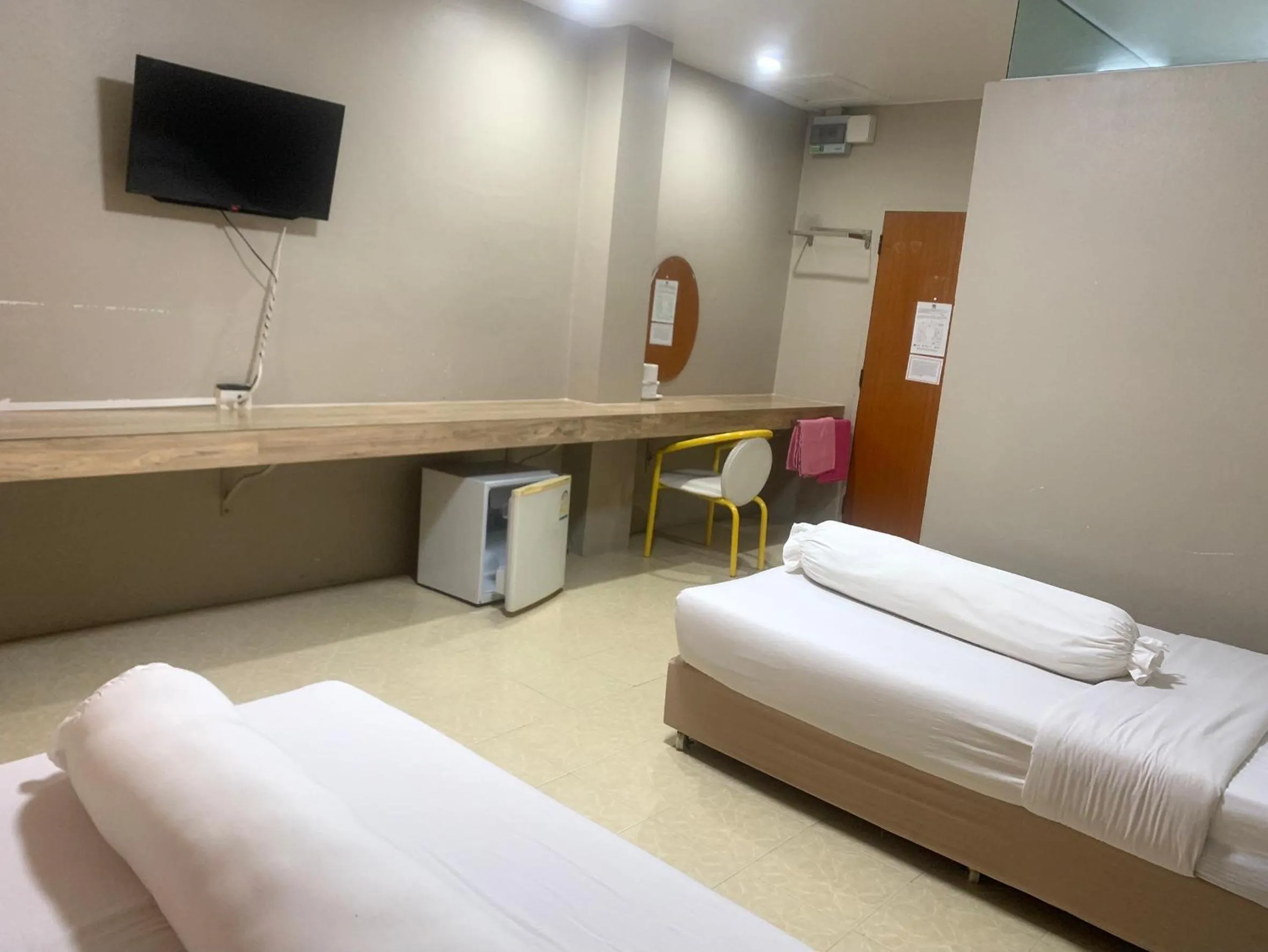 Photo of the whole room, Bed in Lithai Guesthouse