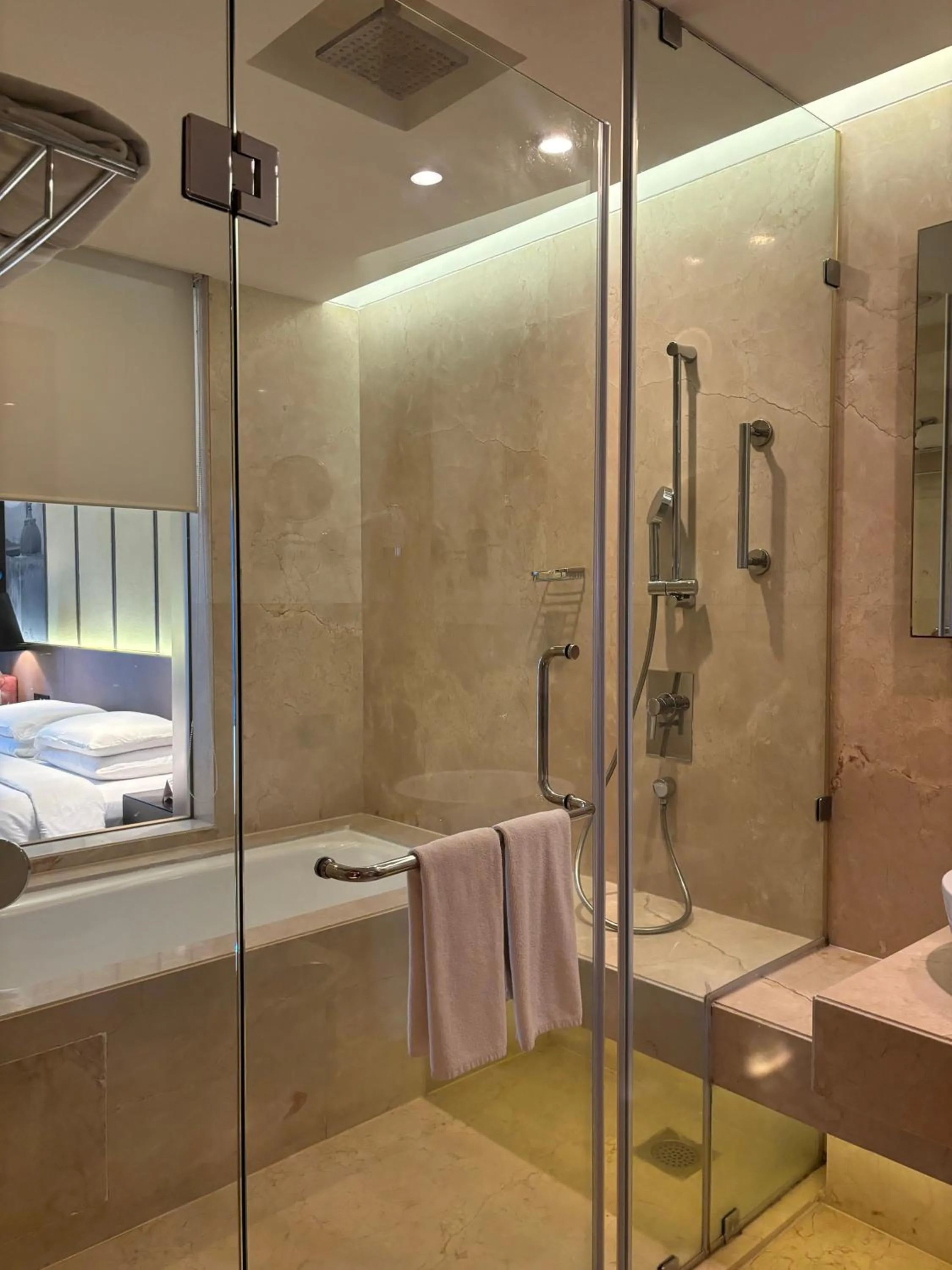 Shower in Pride Plaza Hotel, Aerocity New Delhi