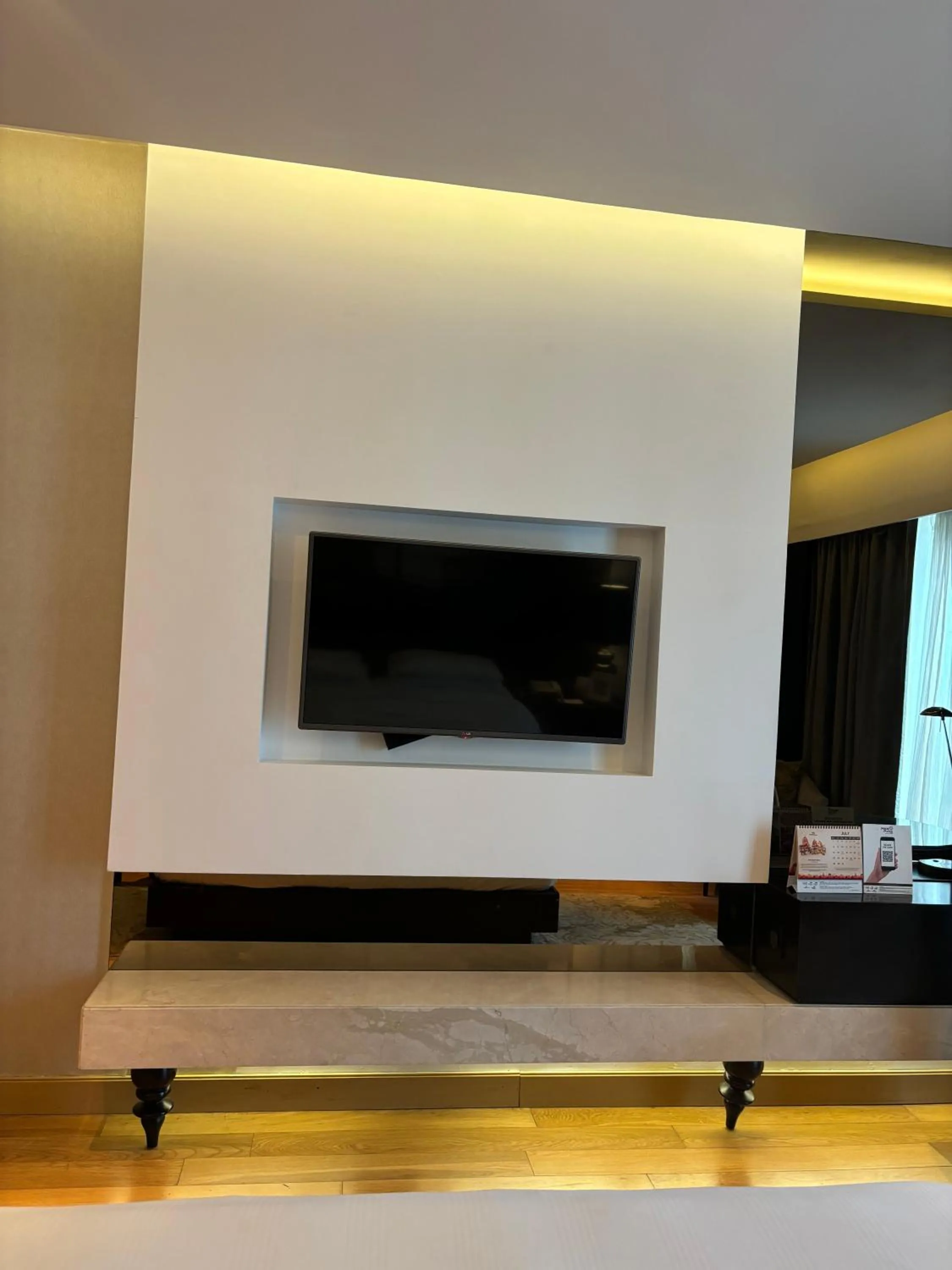 TV and multimedia in Pride Plaza Hotel, Aerocity New Delhi