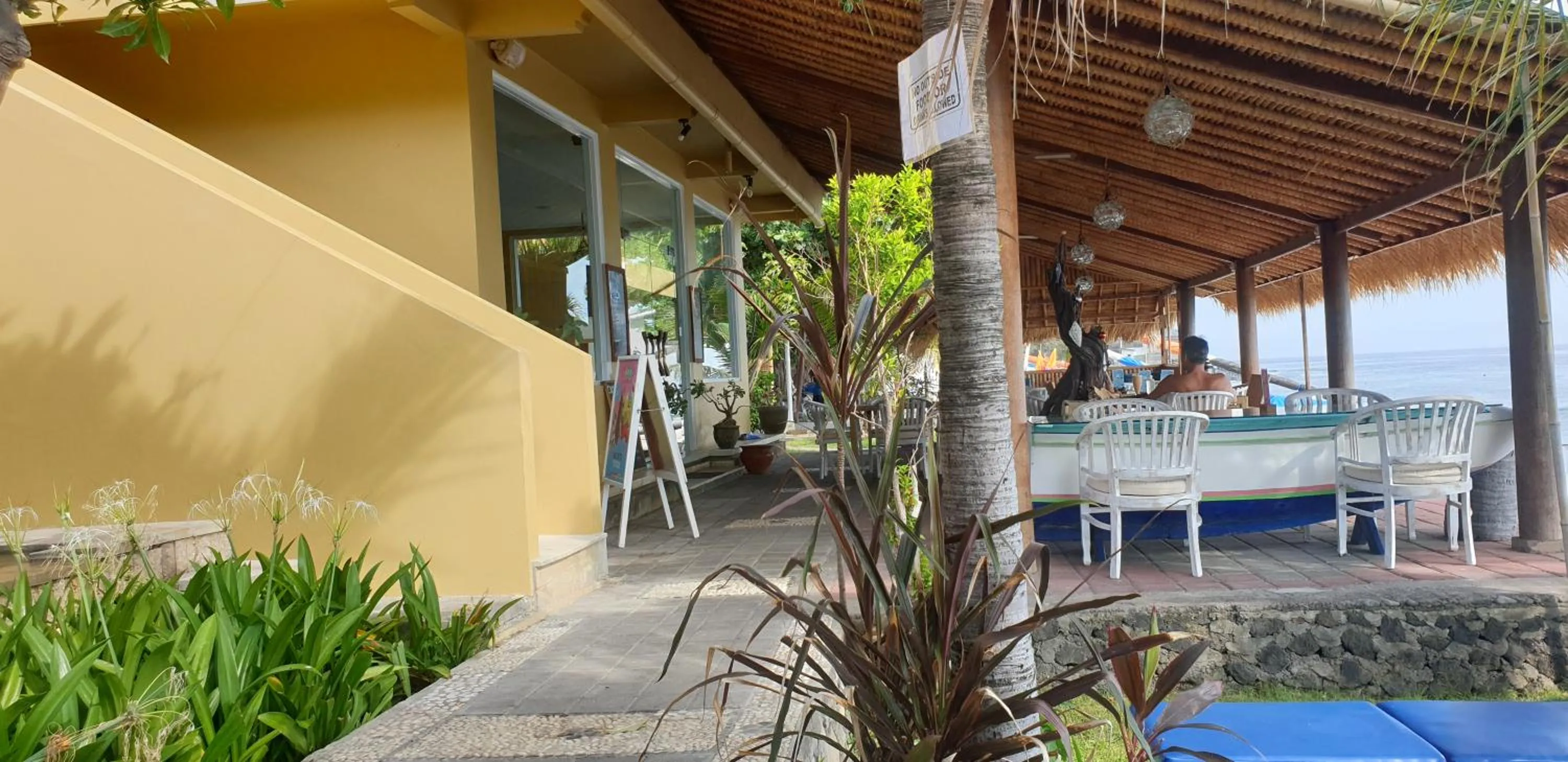 Restaurant/places to eat in Nalini Resort