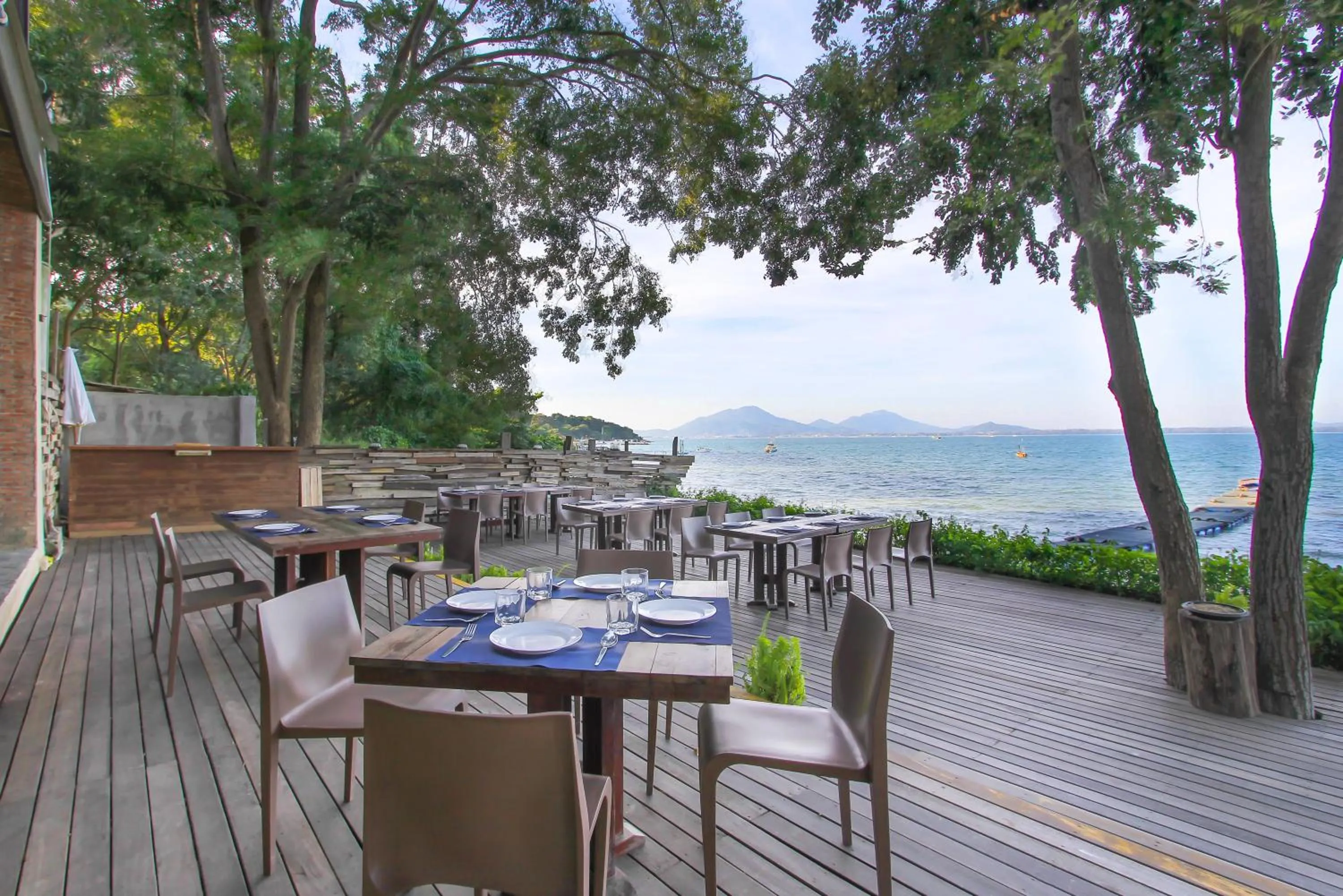 Restaurant/places to eat in Samed Hideaway Resort