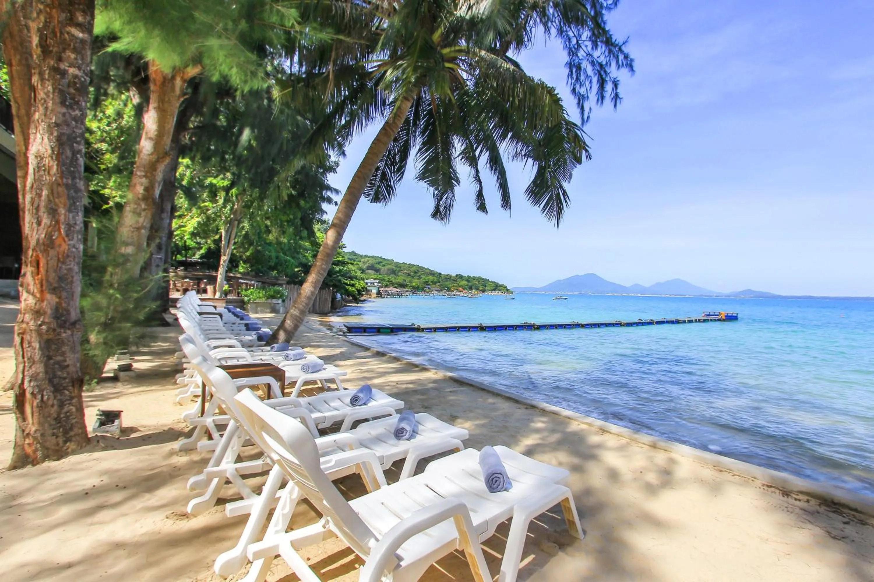 Beach in Samed Hideaway Resort