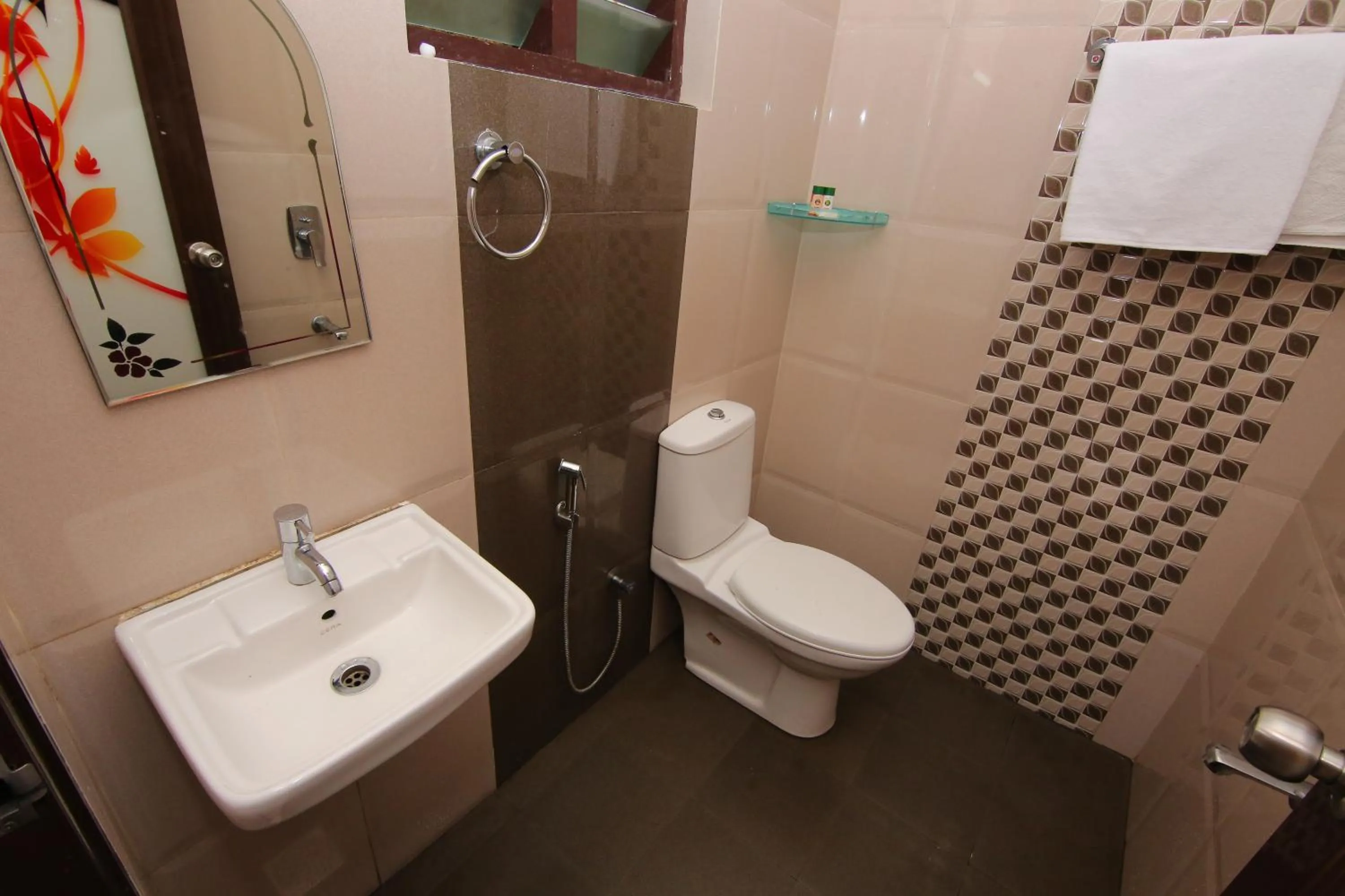 Bathroom in Pine Tree Munnar