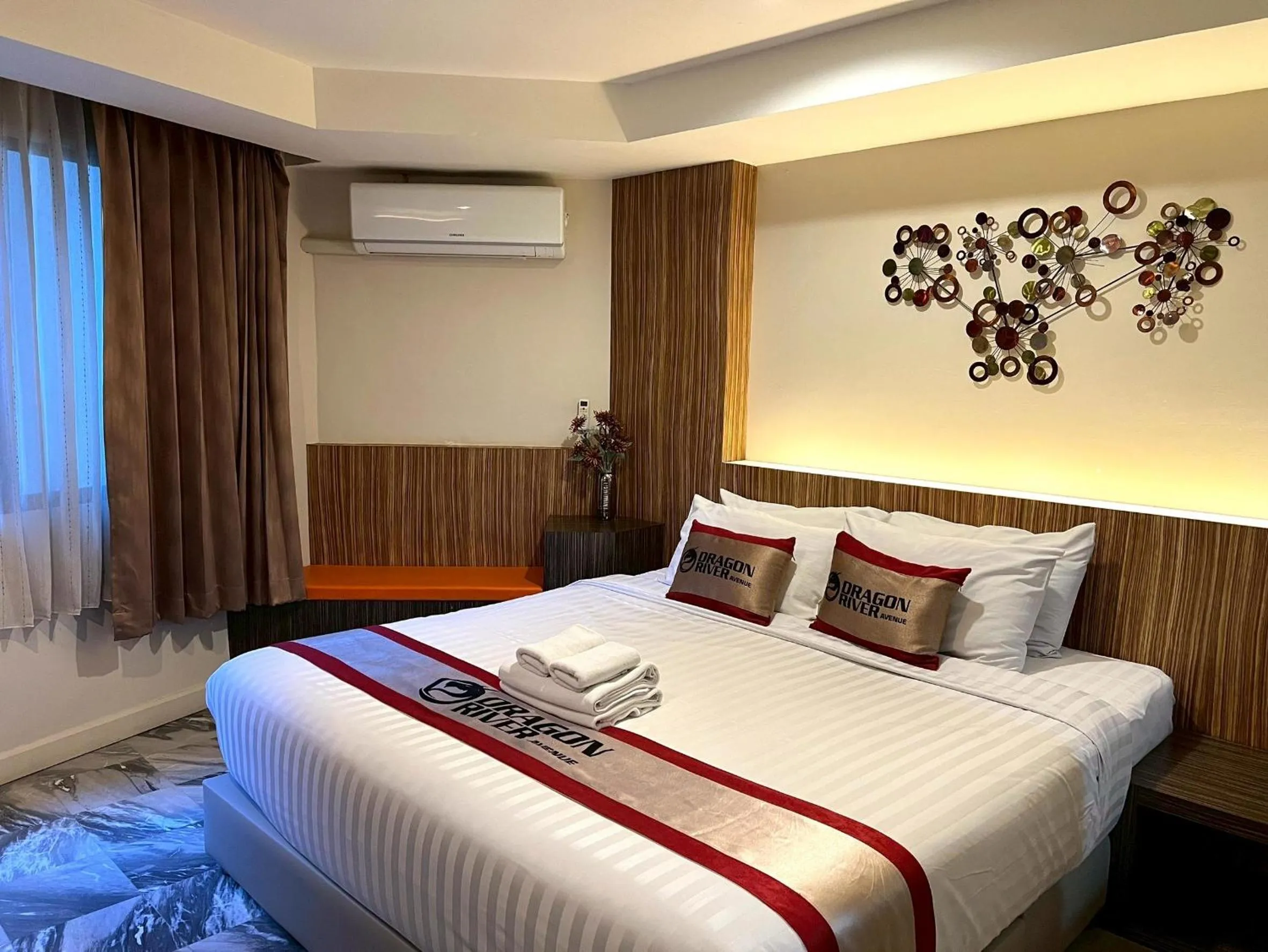 Bed in Dragon River Avenue