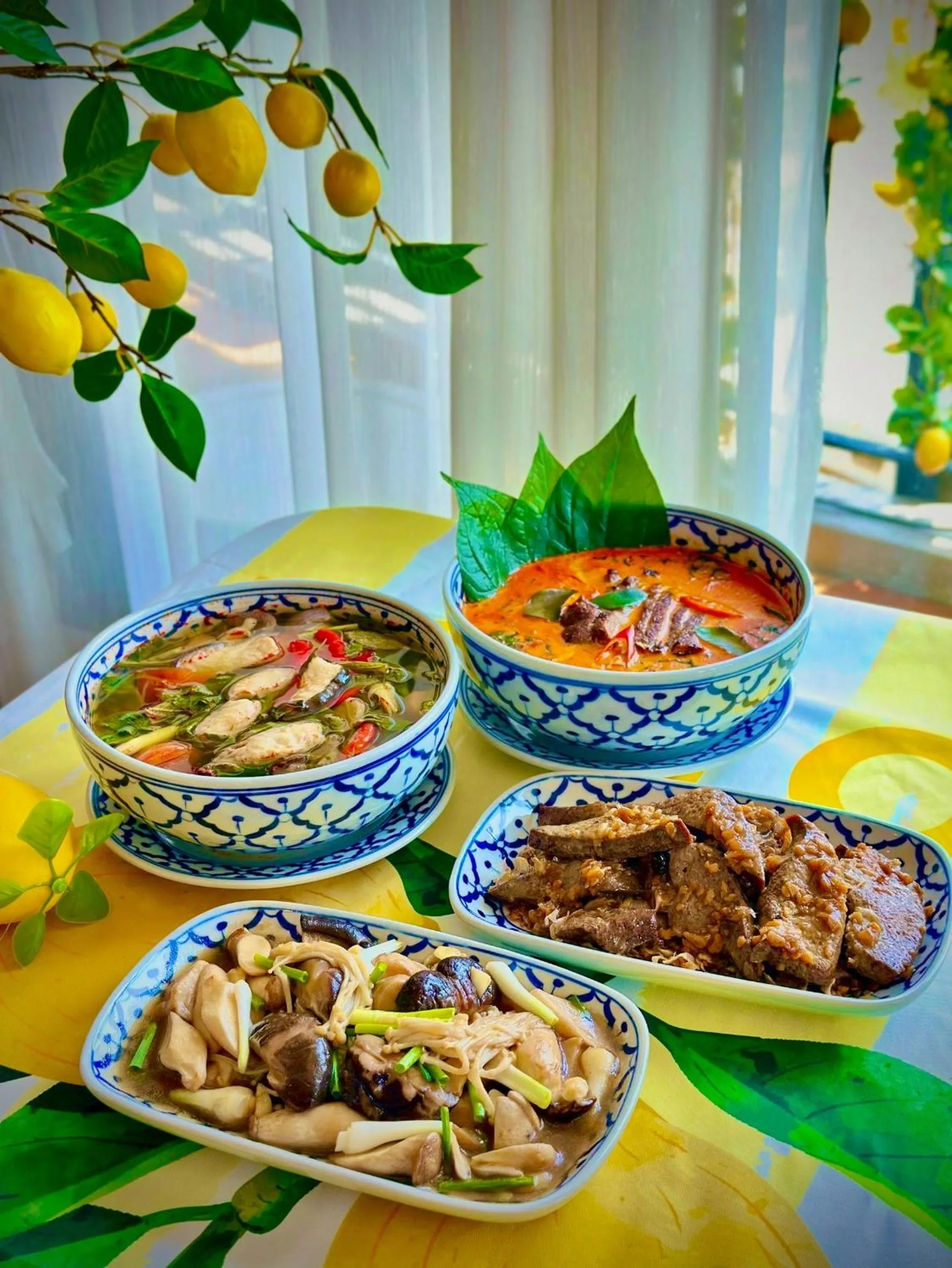 Restaurant/places to eat in Dragon River Avenue