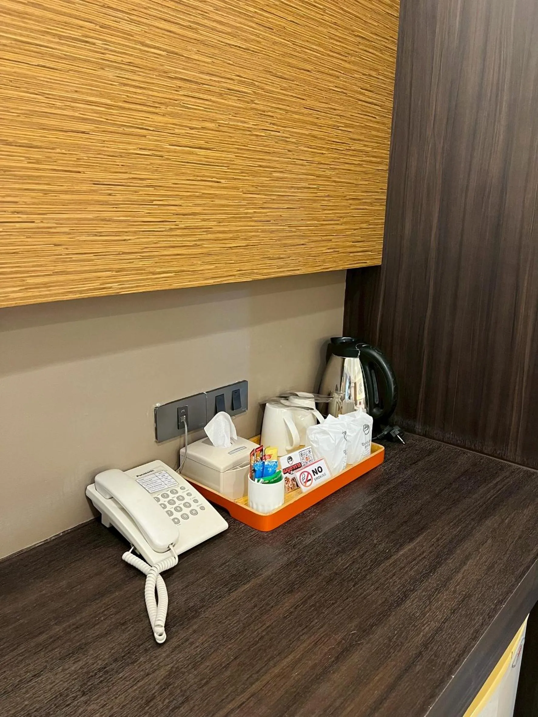 Coffee/tea facilities in Dragon River Avenue