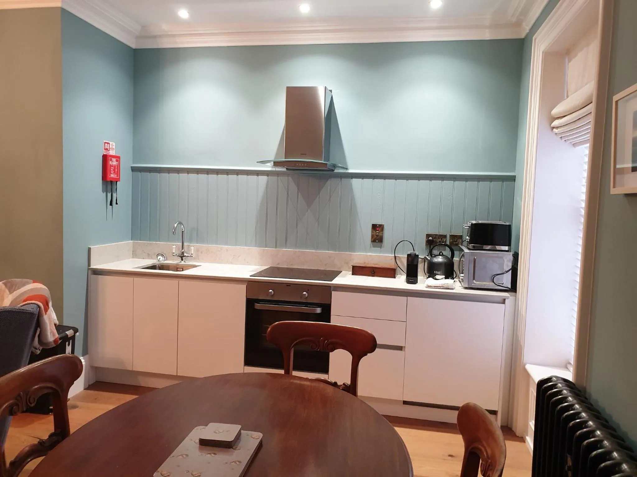 Kitchen or kitchenette in Bishop's Gate Hotel