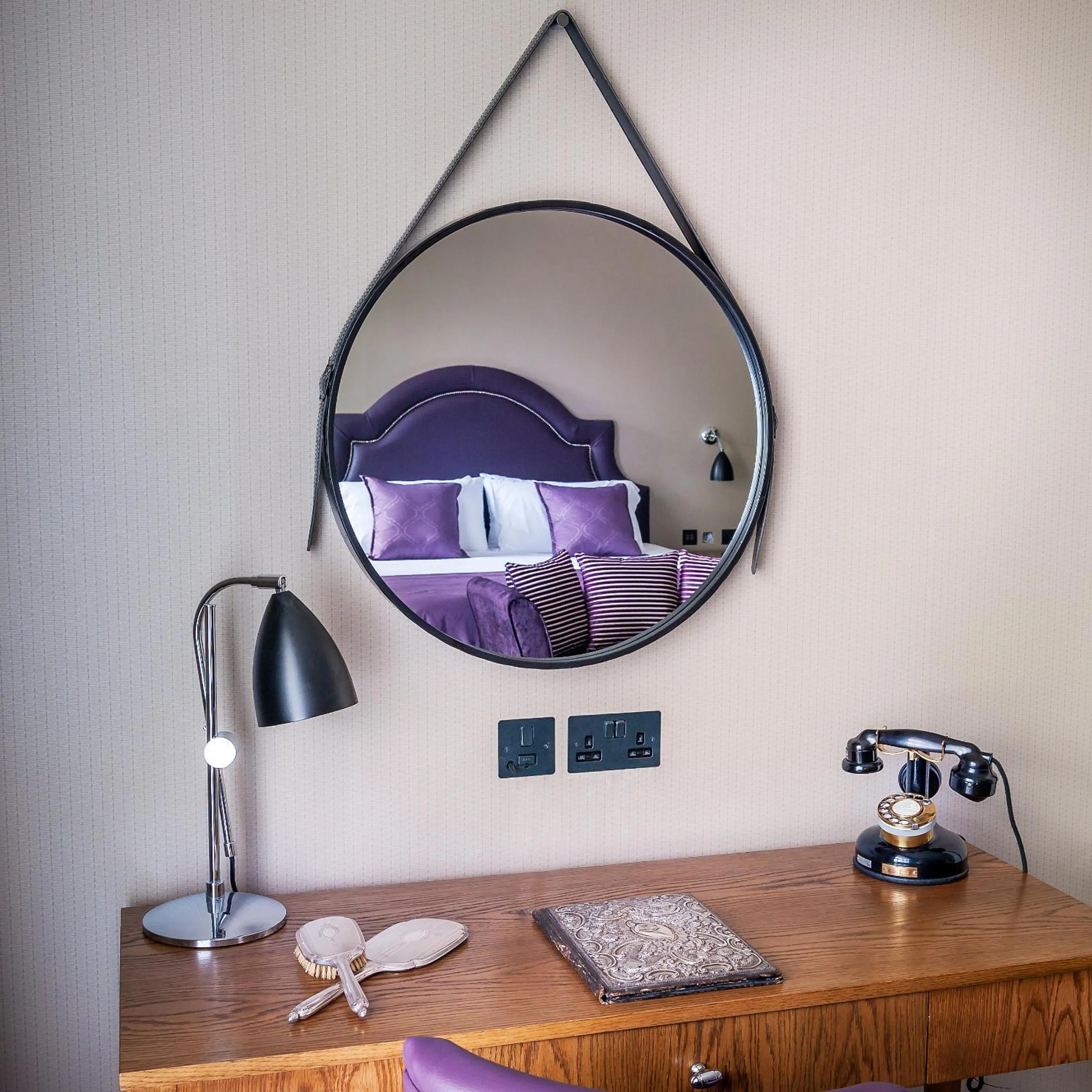 Bedroom in Bishop's Gate Hotel