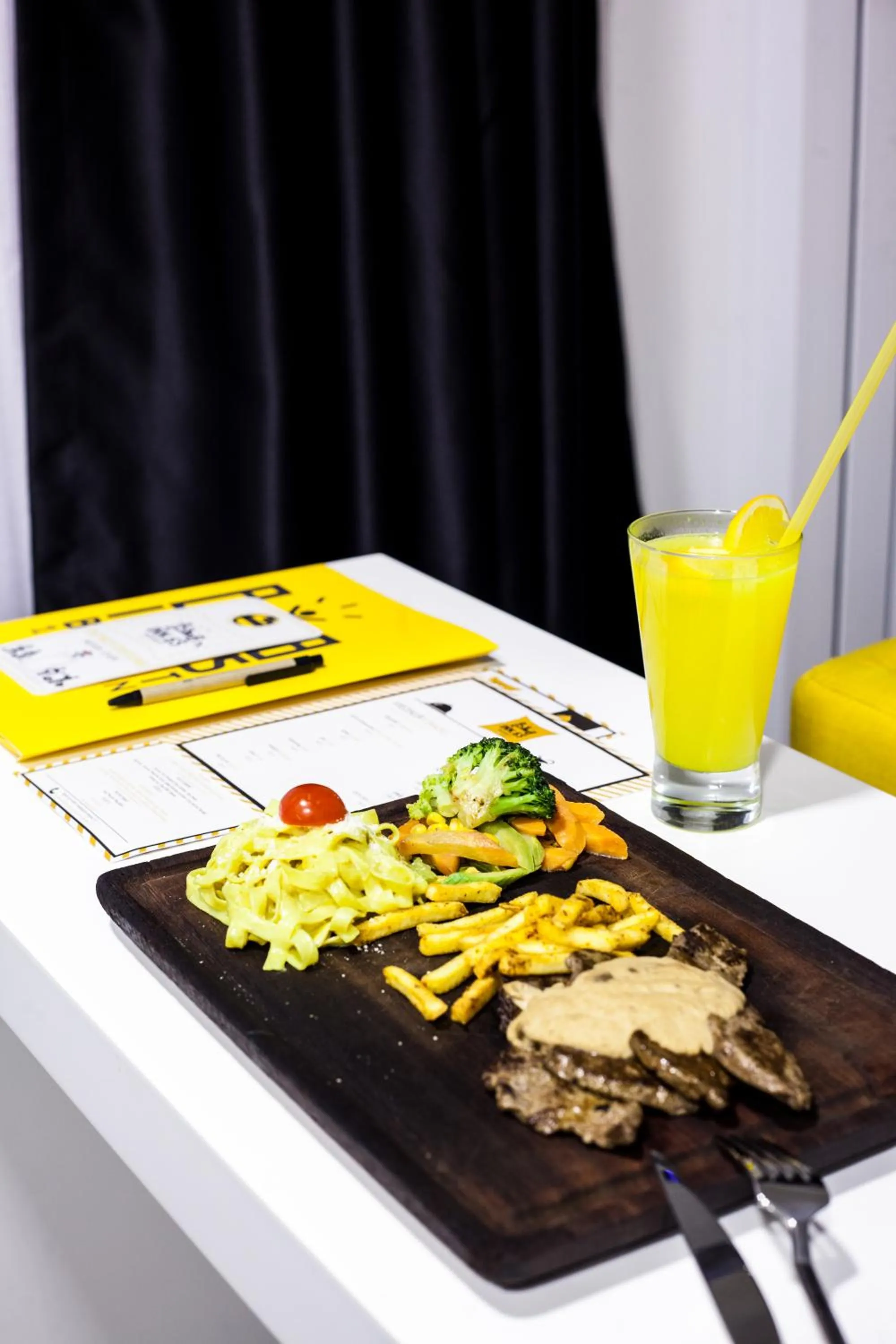 Seating area in Inn 65 Budget