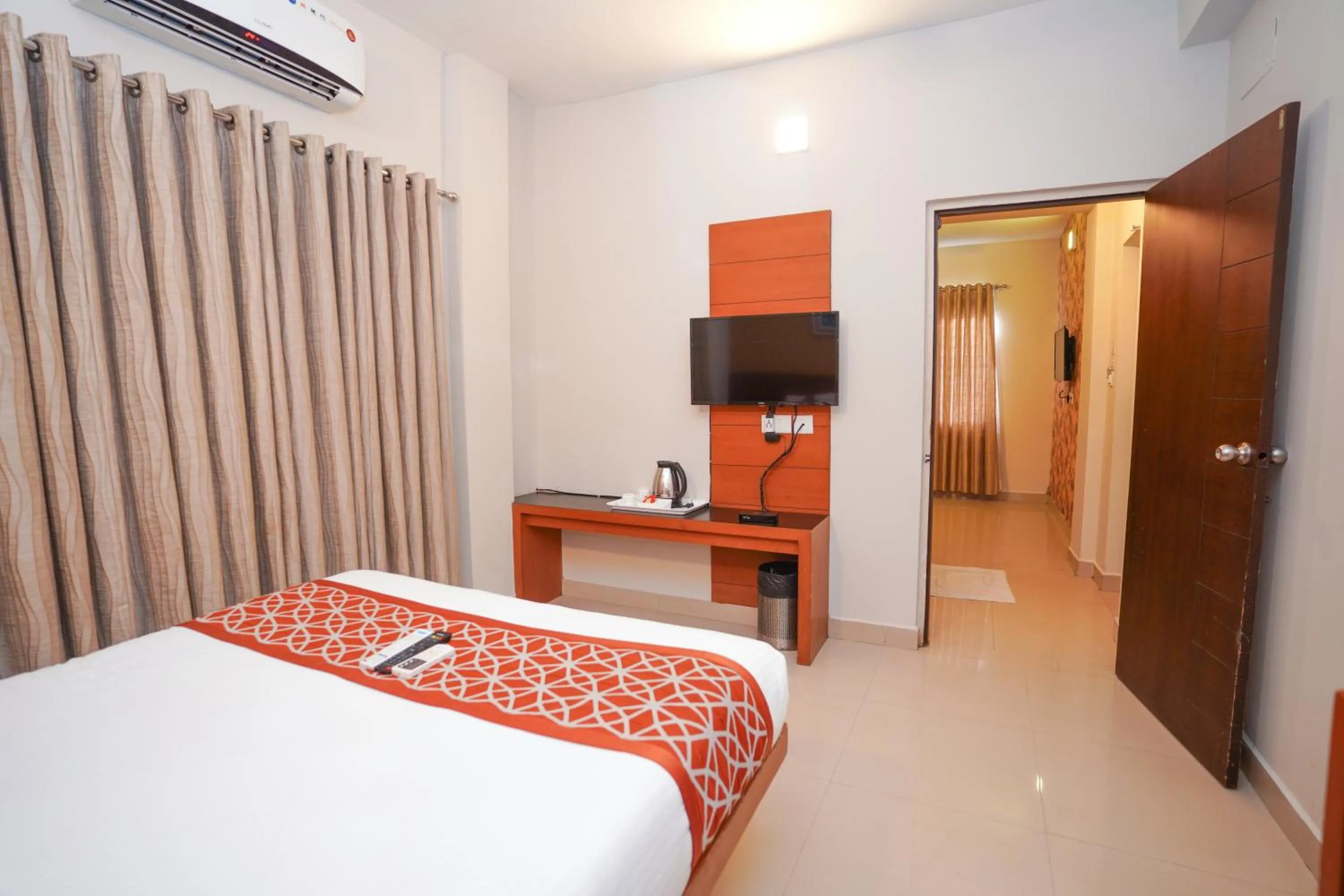 Bed in Zaith Residency Near US Consulate & Apollo hospitals