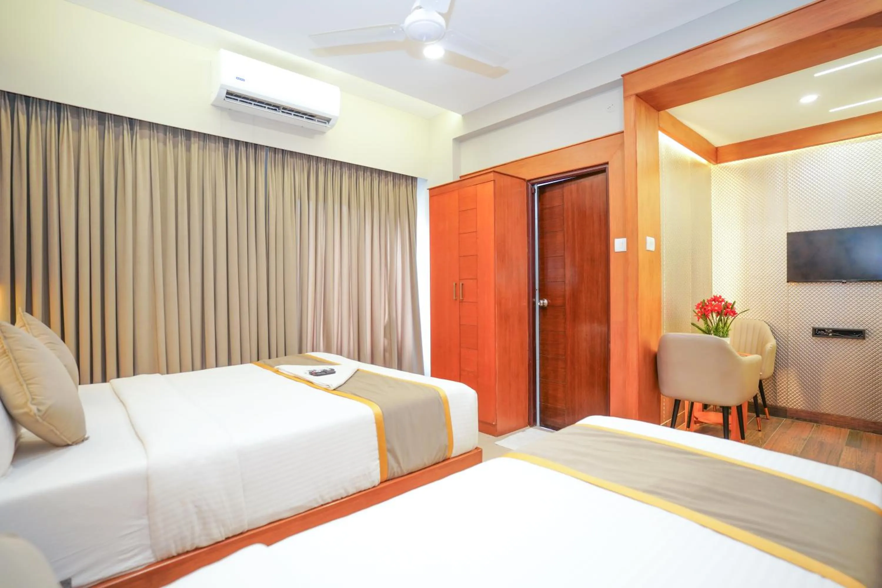 Bed in Zaith Residency Near US Consulate & Apollo hospitals
