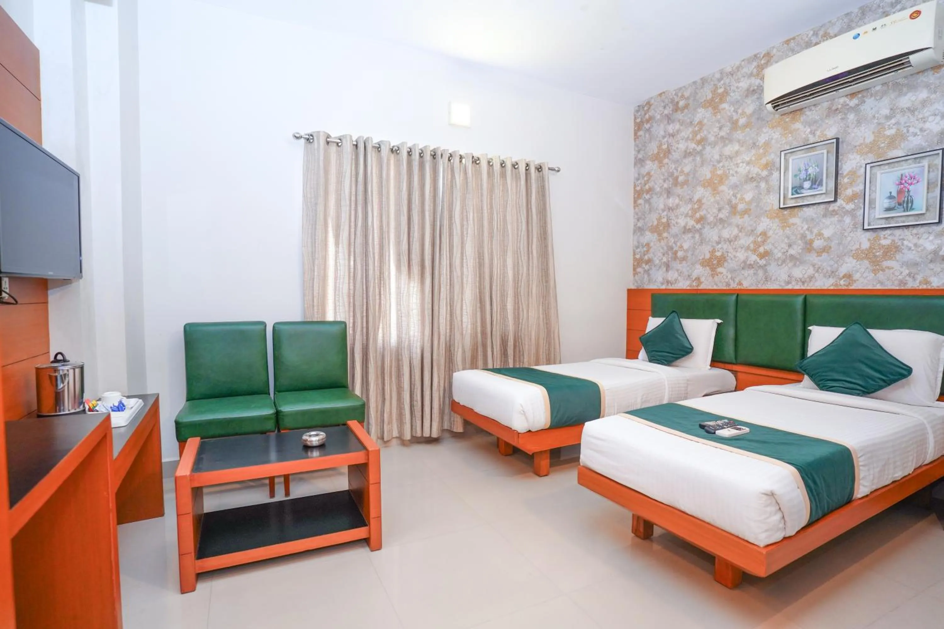 Bed in Zaith Residency Near US Consulate & Apollo hospitals