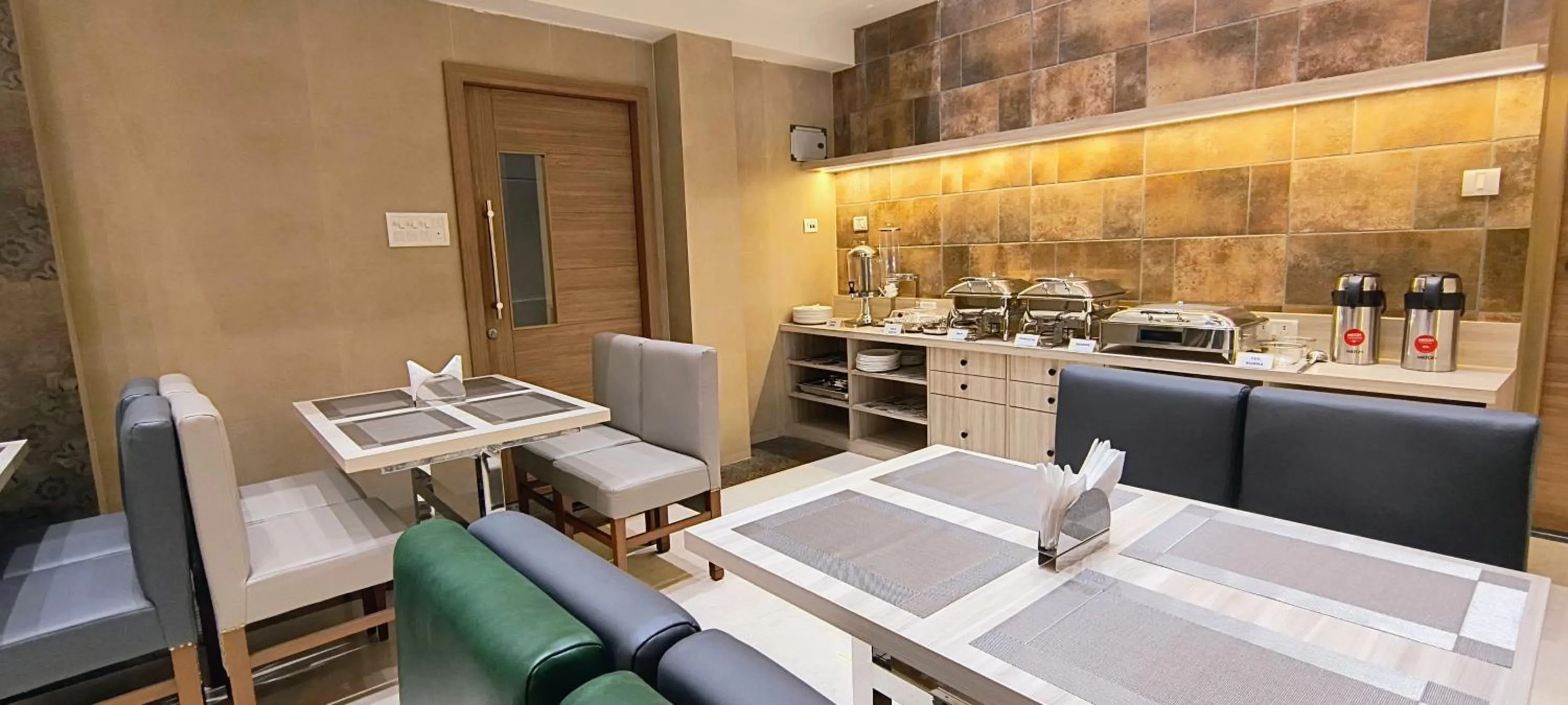 Food and drinks in Zaith Residency Near US Consulate & Apollo hospitals