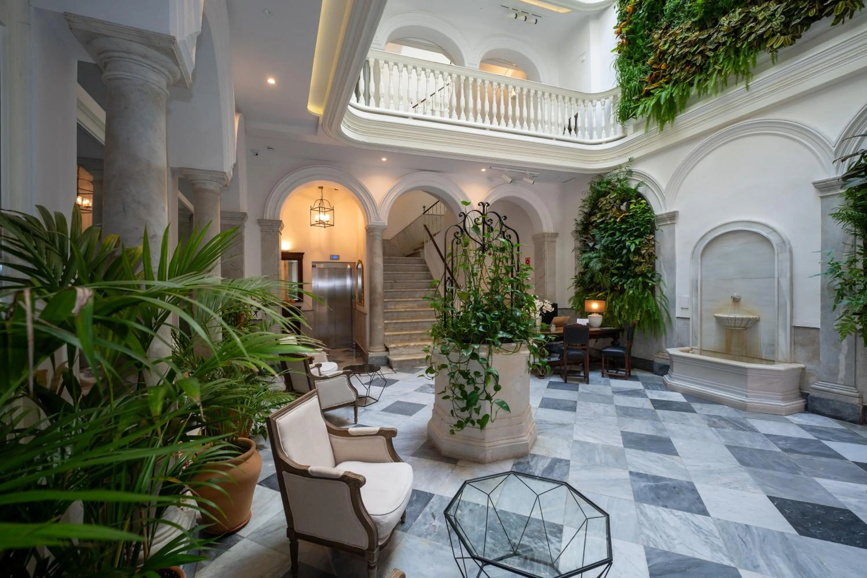 Lobby or reception in El Armador Casa Palacio by Luxury Suites Cádiz