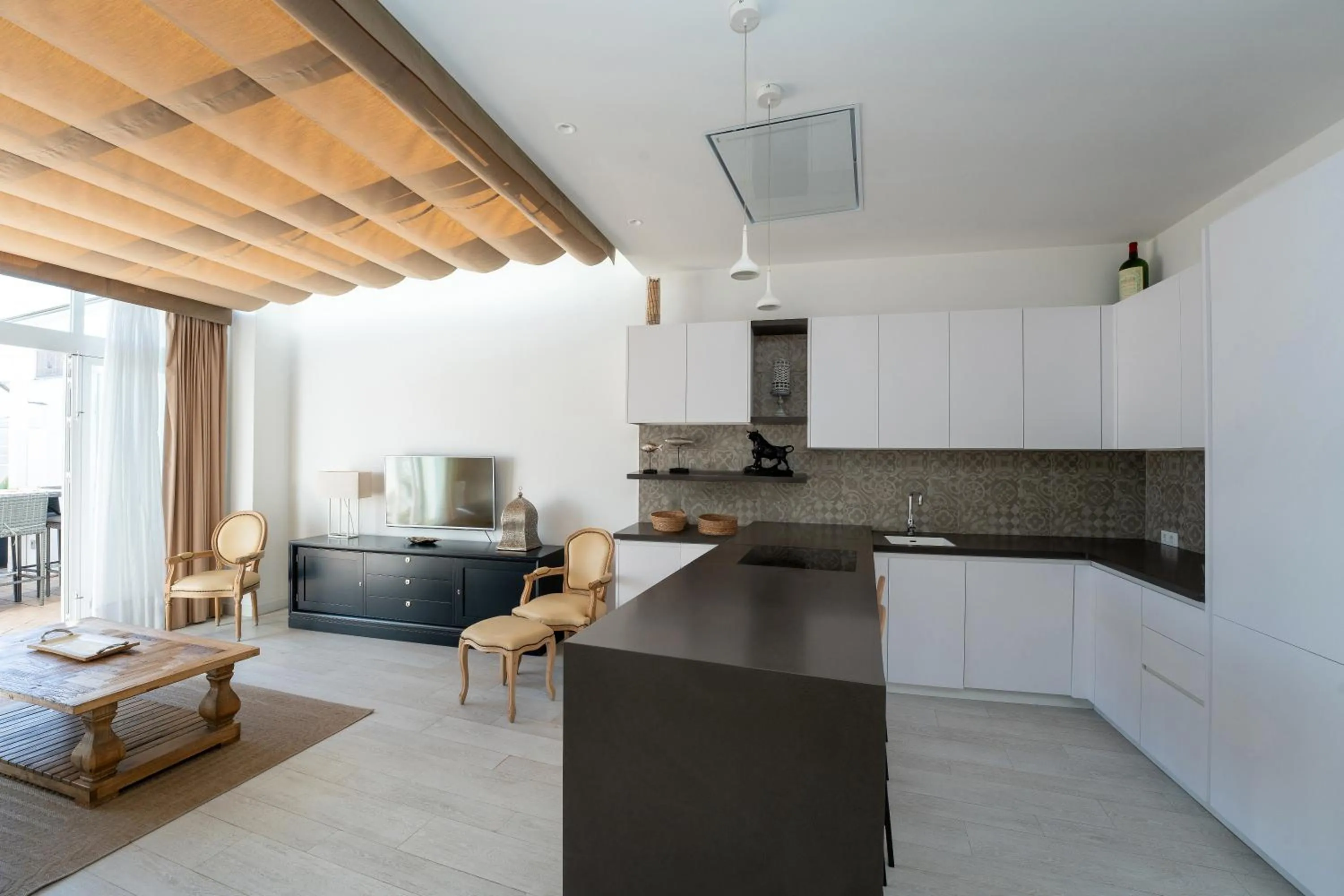 Kitchen or kitchenette in El Armador Casa Palacio by Luxury Suites Cádiz