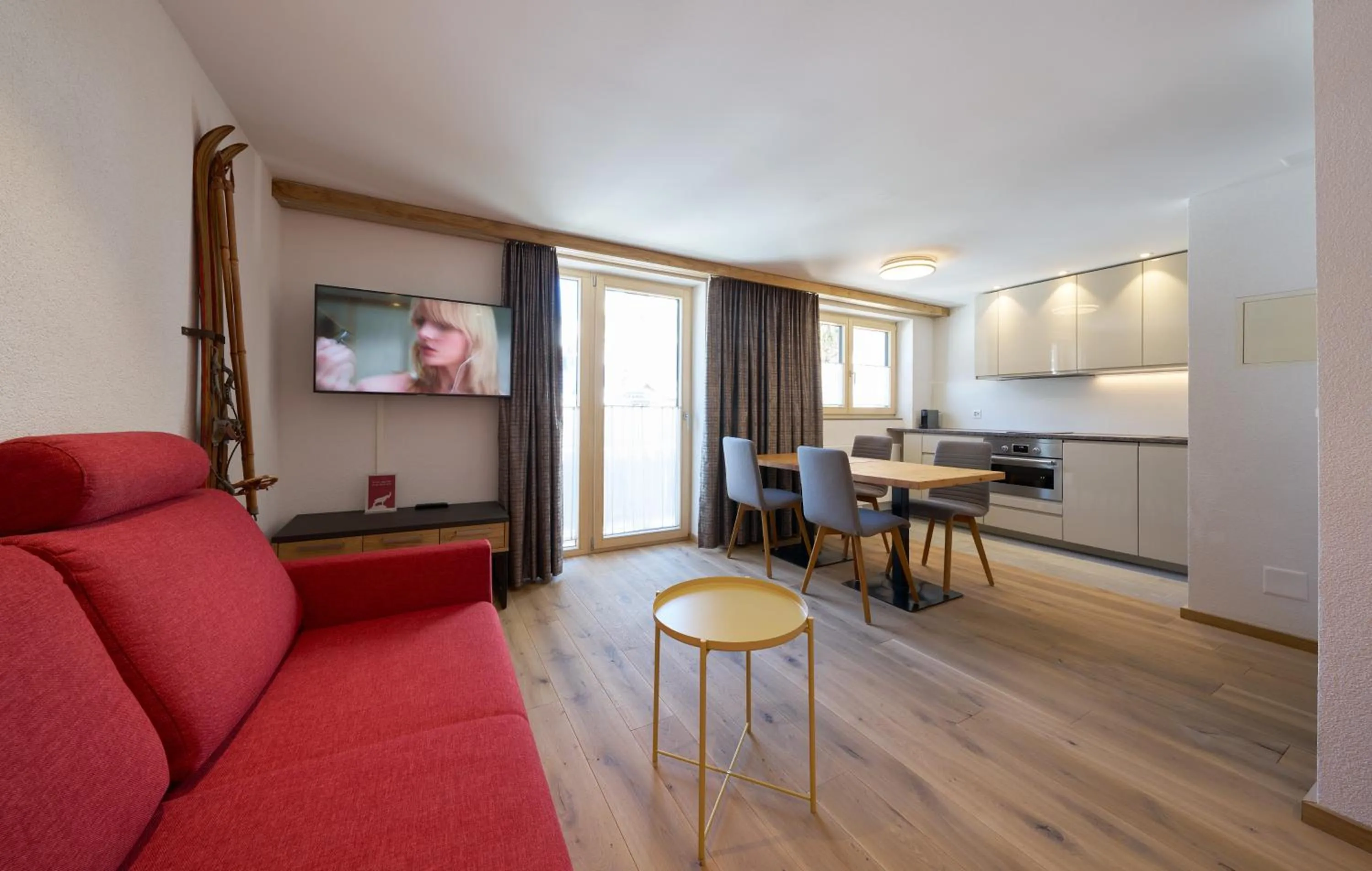 TV and multimedia in Aparthotel Grischuna