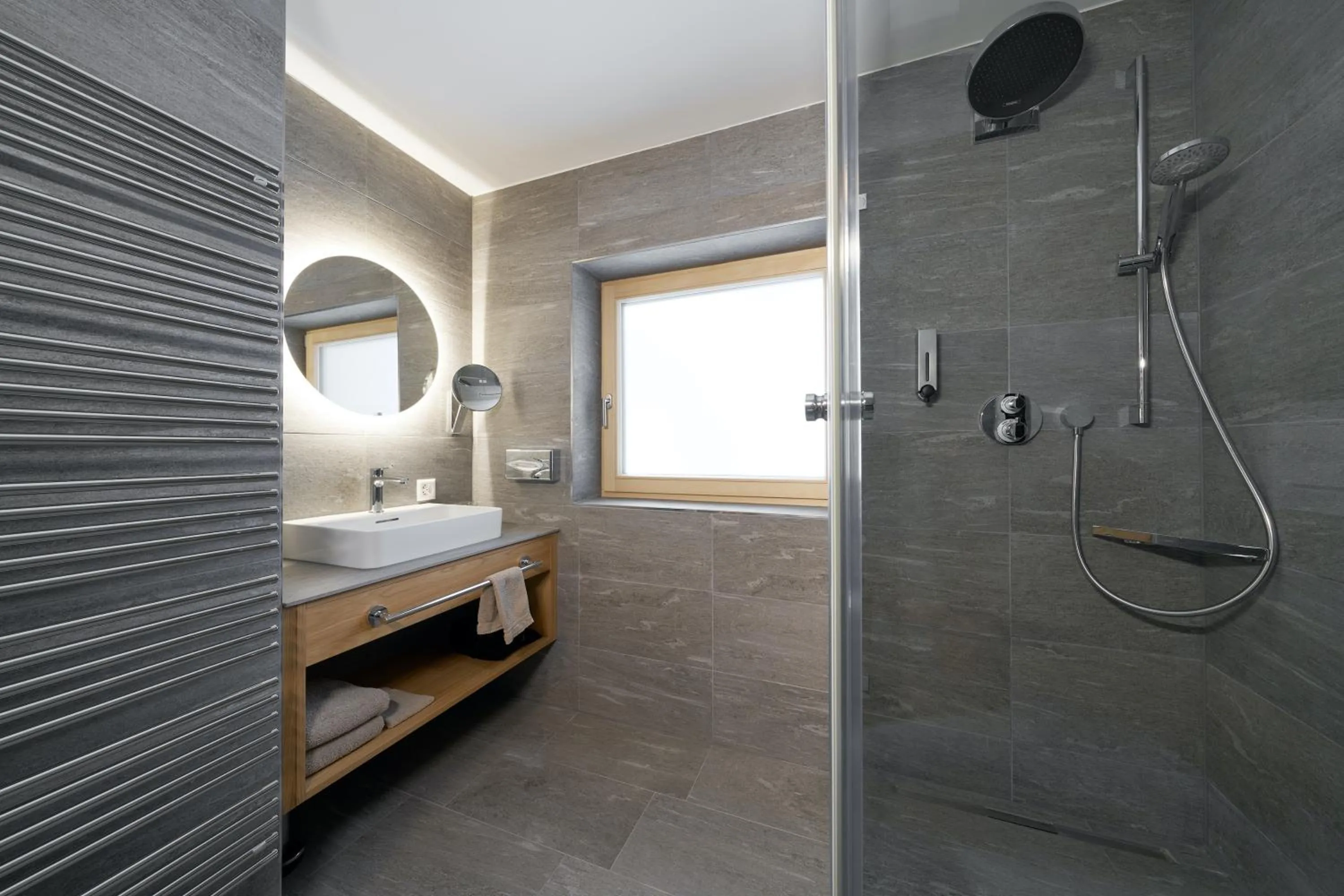 Bathroom in Aparthotel Grischuna