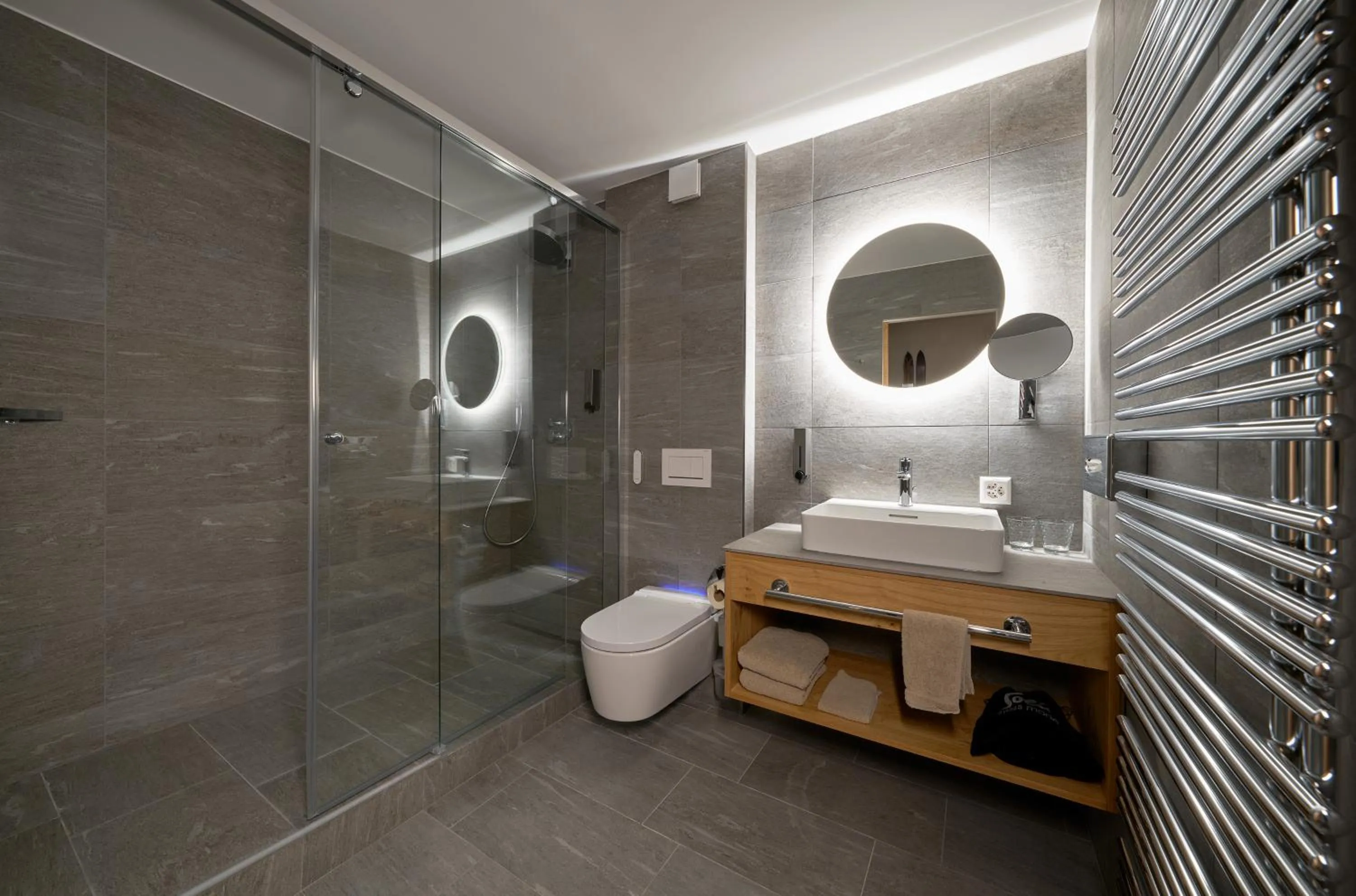 Shower in Aparthotel Grischuna