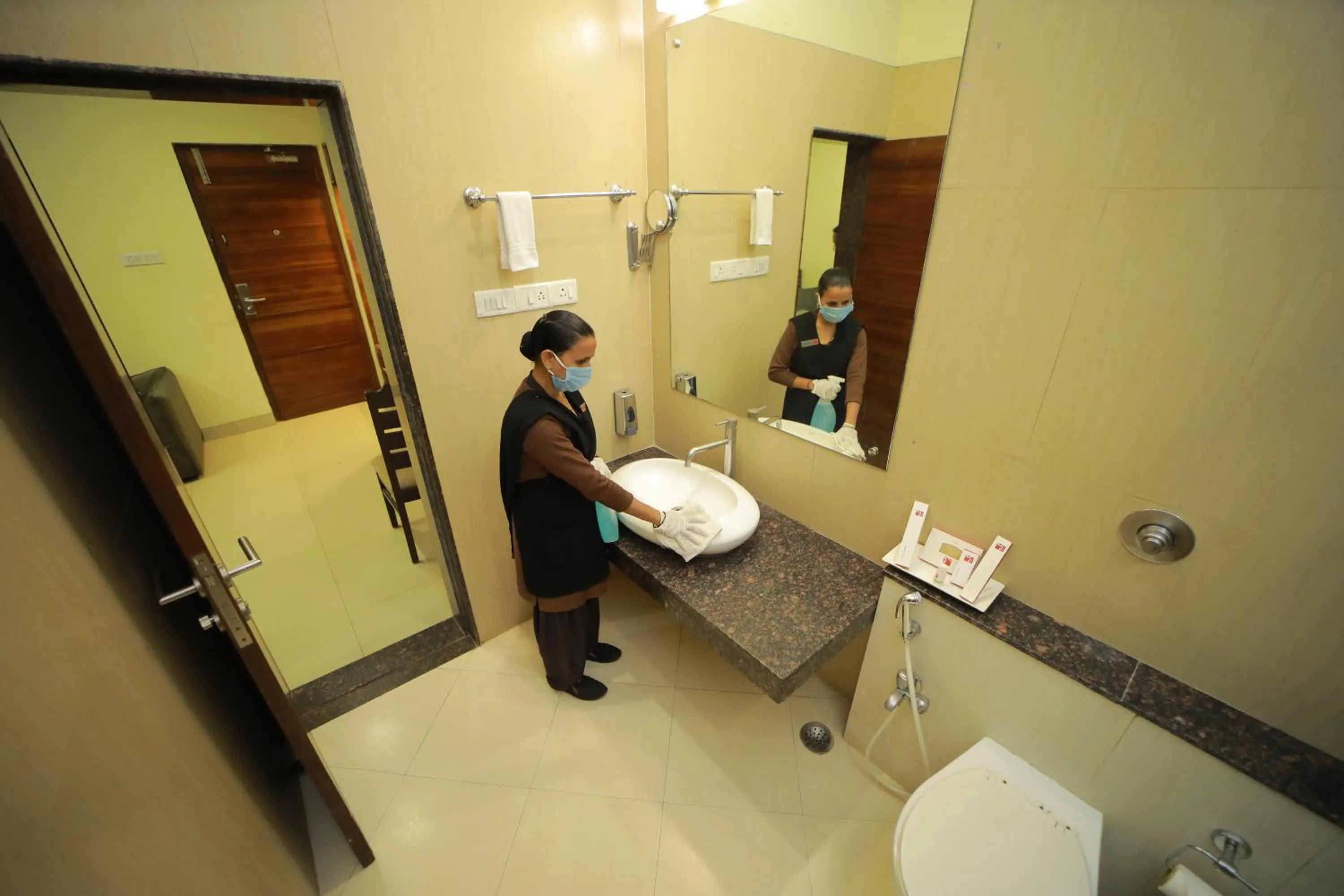 Vijaya Tej Clarks Inn