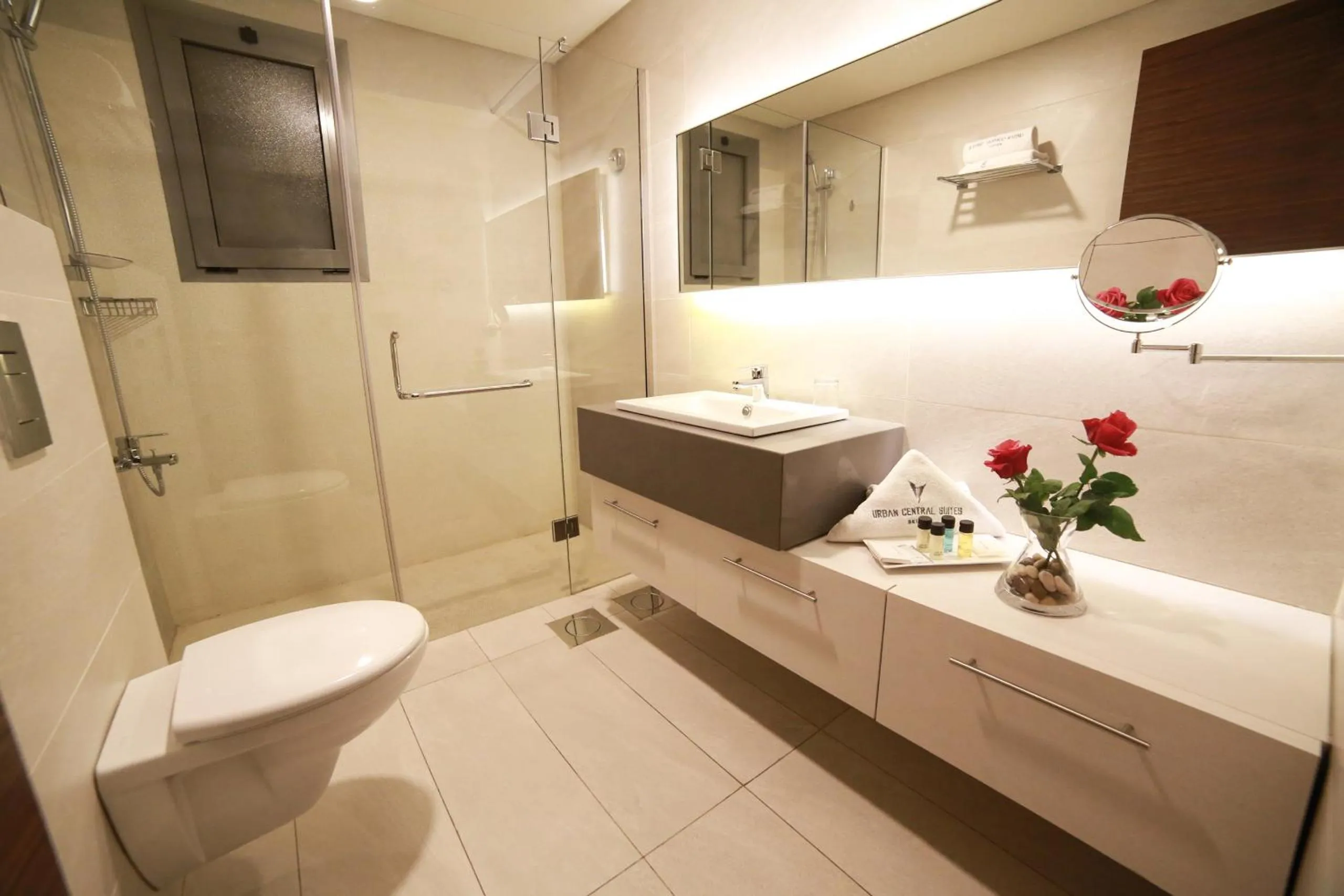 People in Urban Central Suites - Beirut