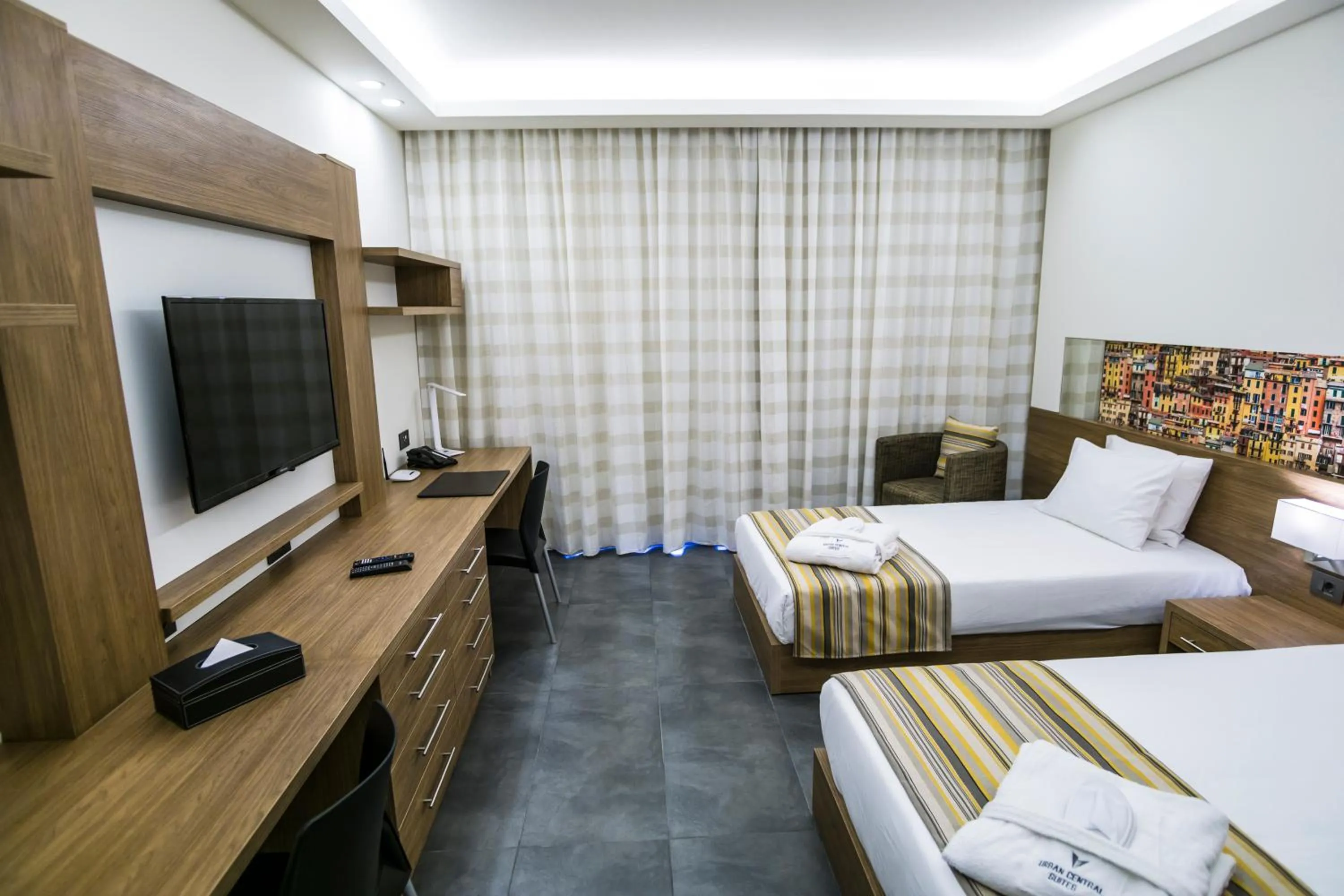 Coffee/tea facilities, Bed in Urban Central Suites - Beirut