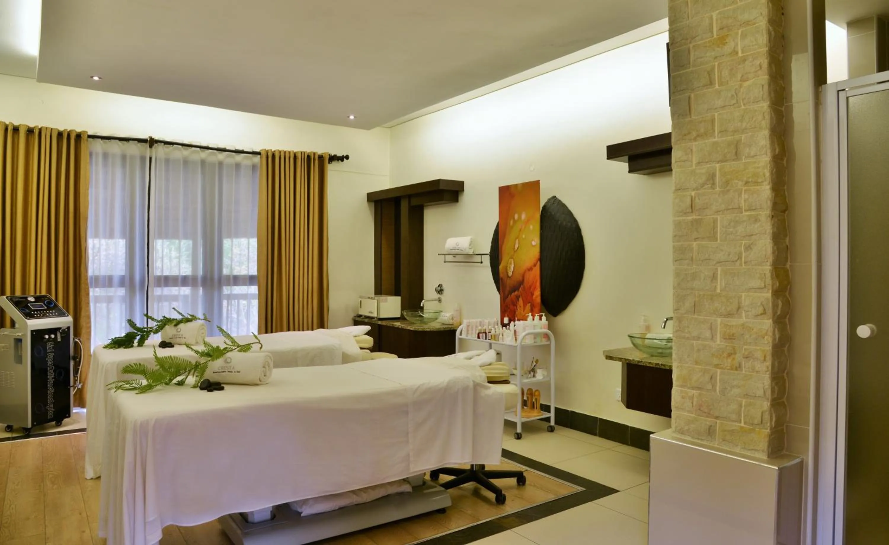 Massage, Bed in Cresta Mowana Safari Resort & Spa
