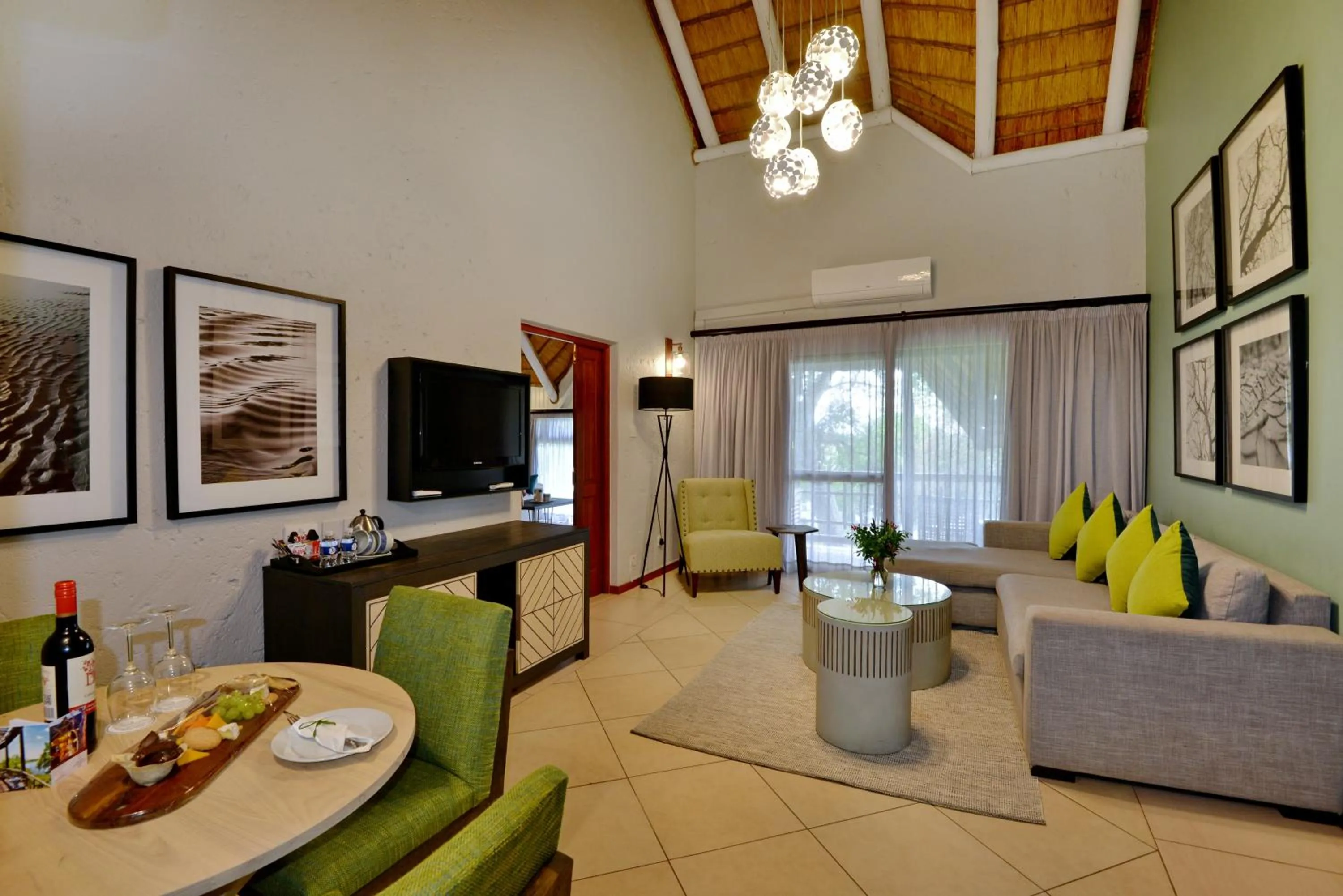 TV and multimedia in Cresta Mowana Safari Resort & Spa