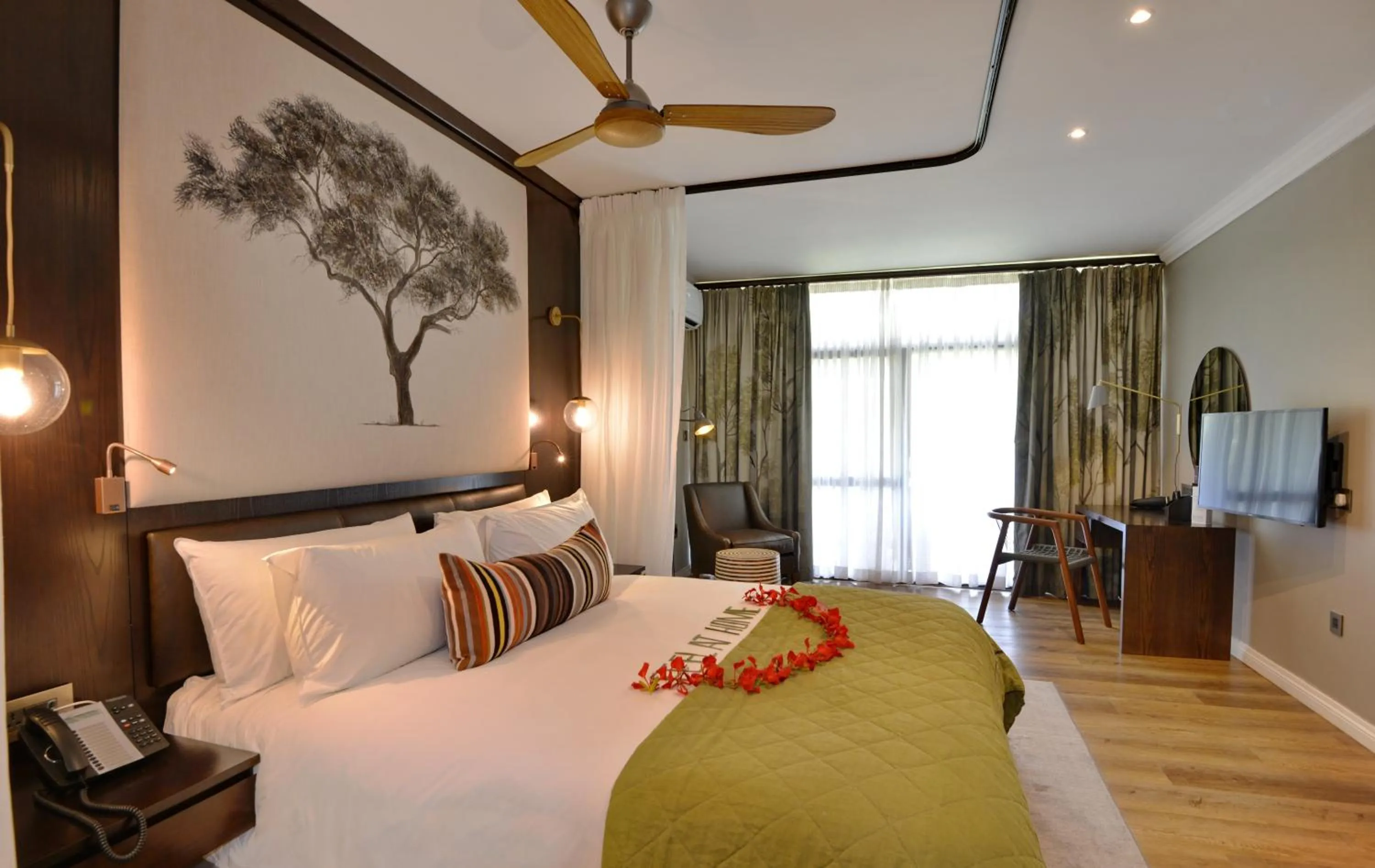 Bed in Cresta Mowana Safari Resort & Spa