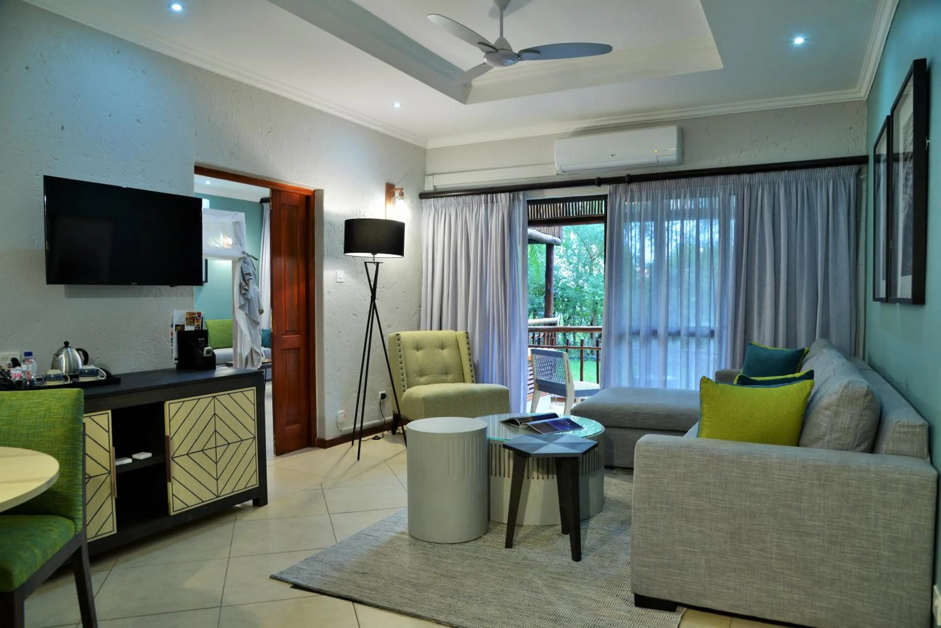 TV and multimedia in Cresta Mowana Safari Resort & Spa