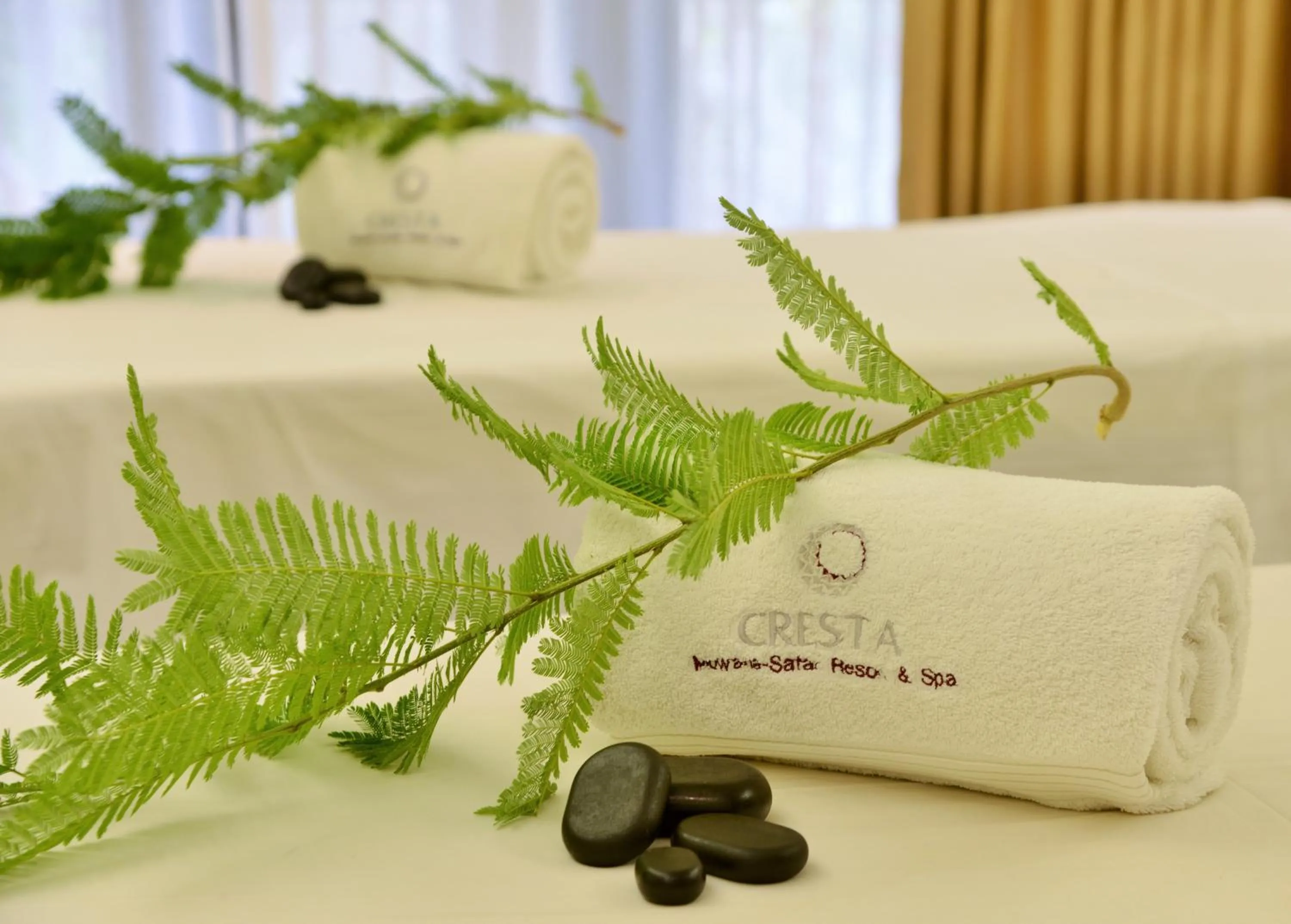 Massage, Bed in Cresta Mowana Safari Resort & Spa