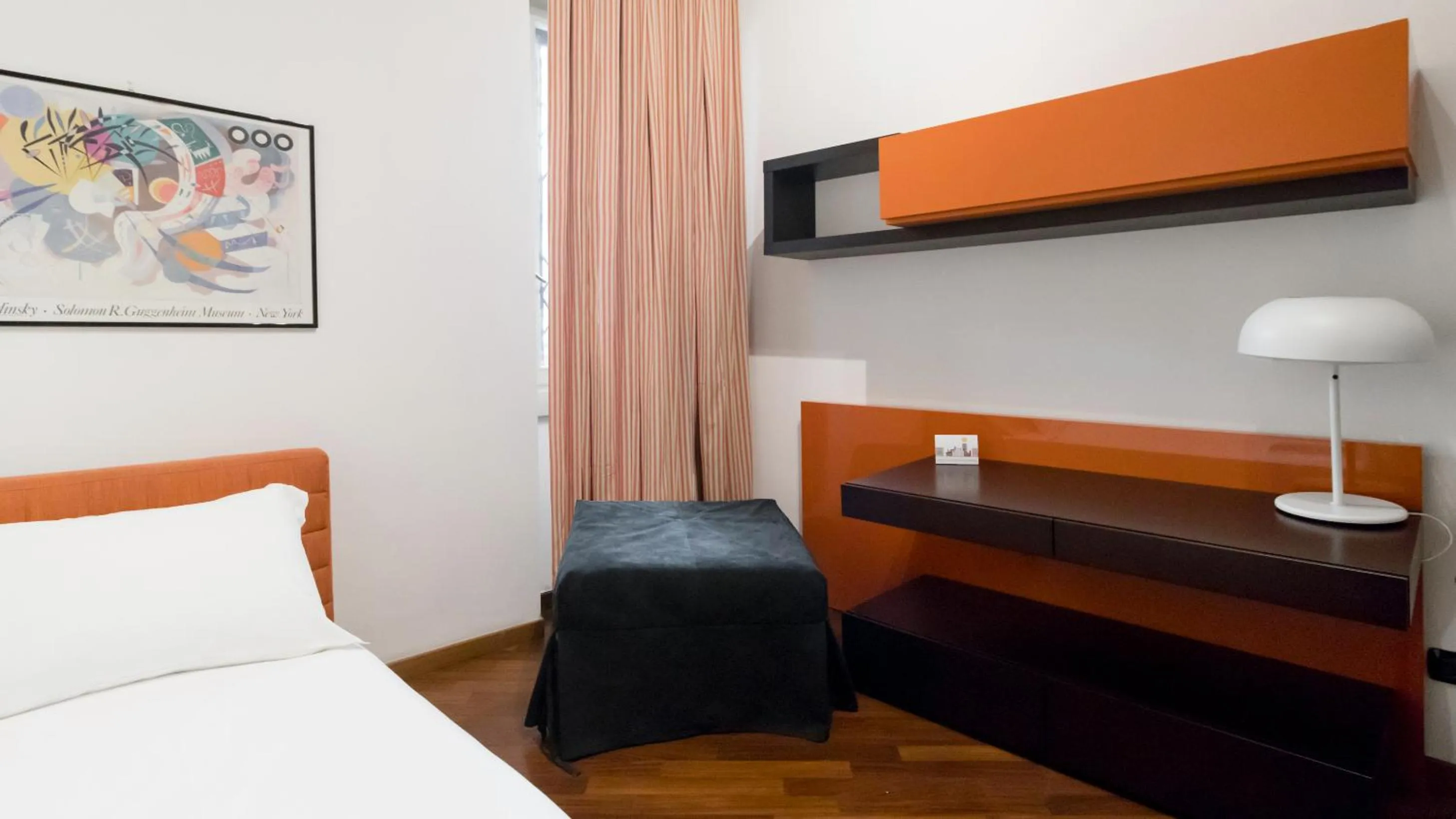 Bed in Italianway Easy - Cristoforo Colombo 1