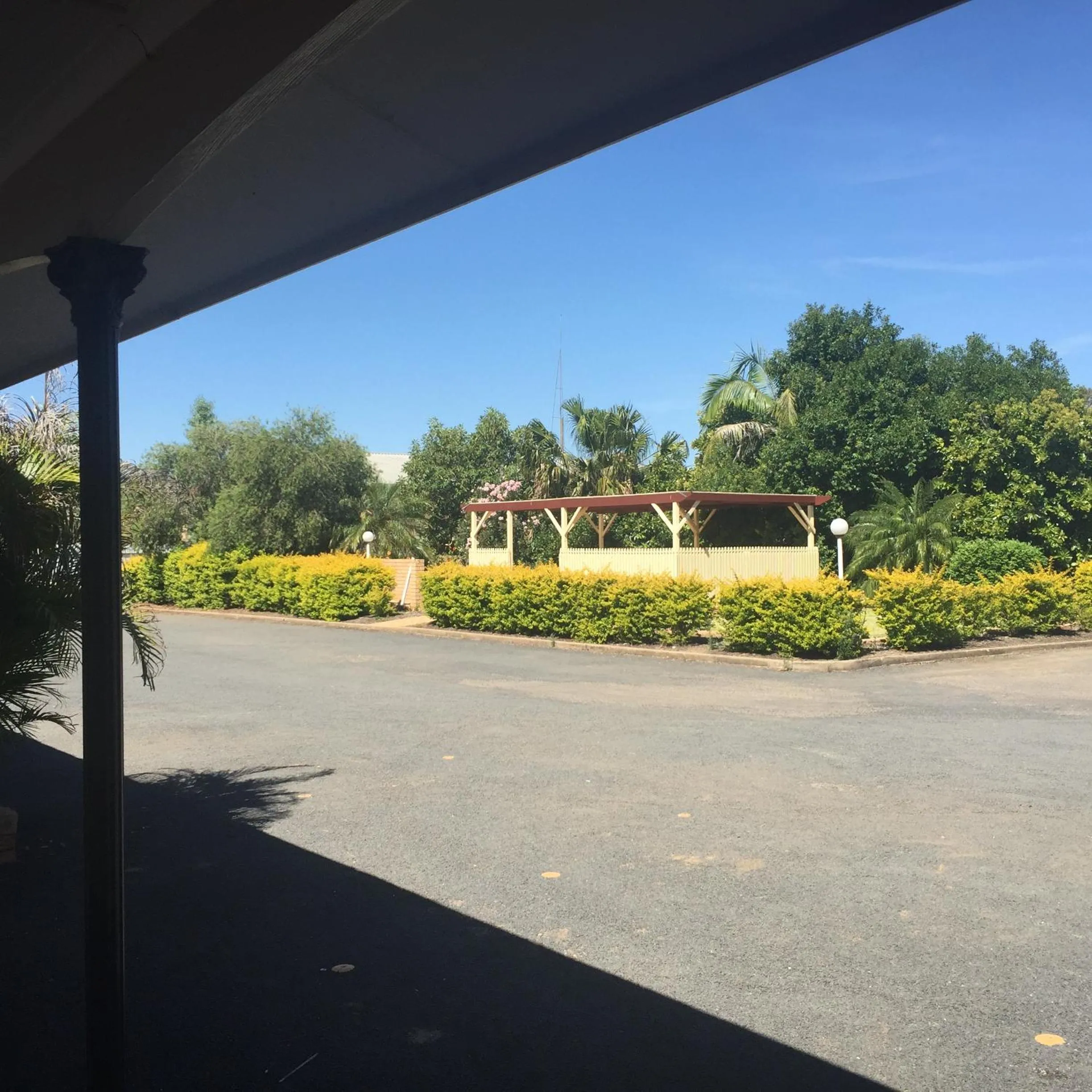 BBQ facilities in Macquarie Valley Motor Inn