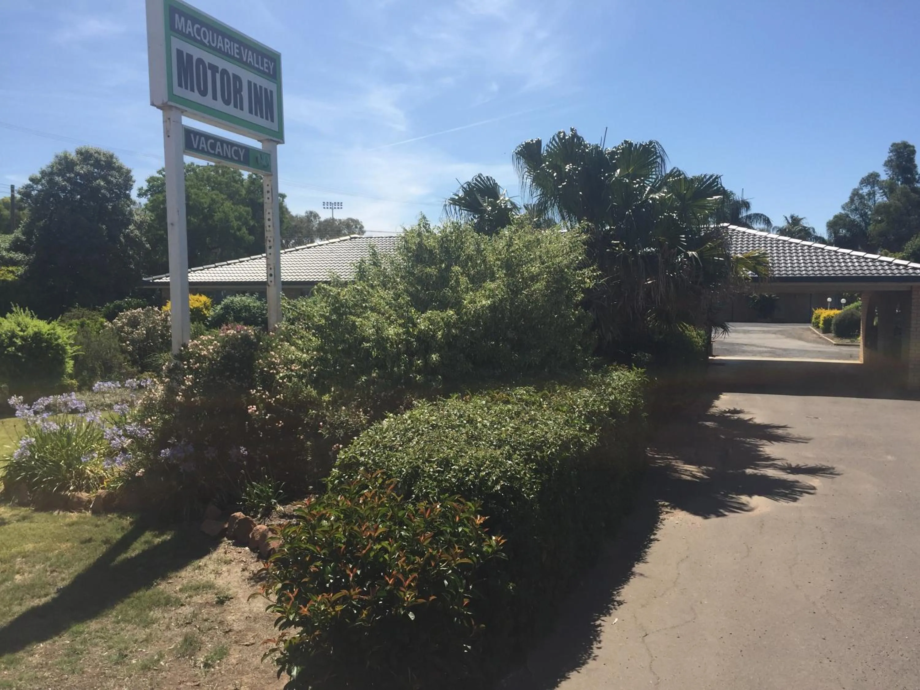 Facade/entrance in Macquarie Valley Motor Inn