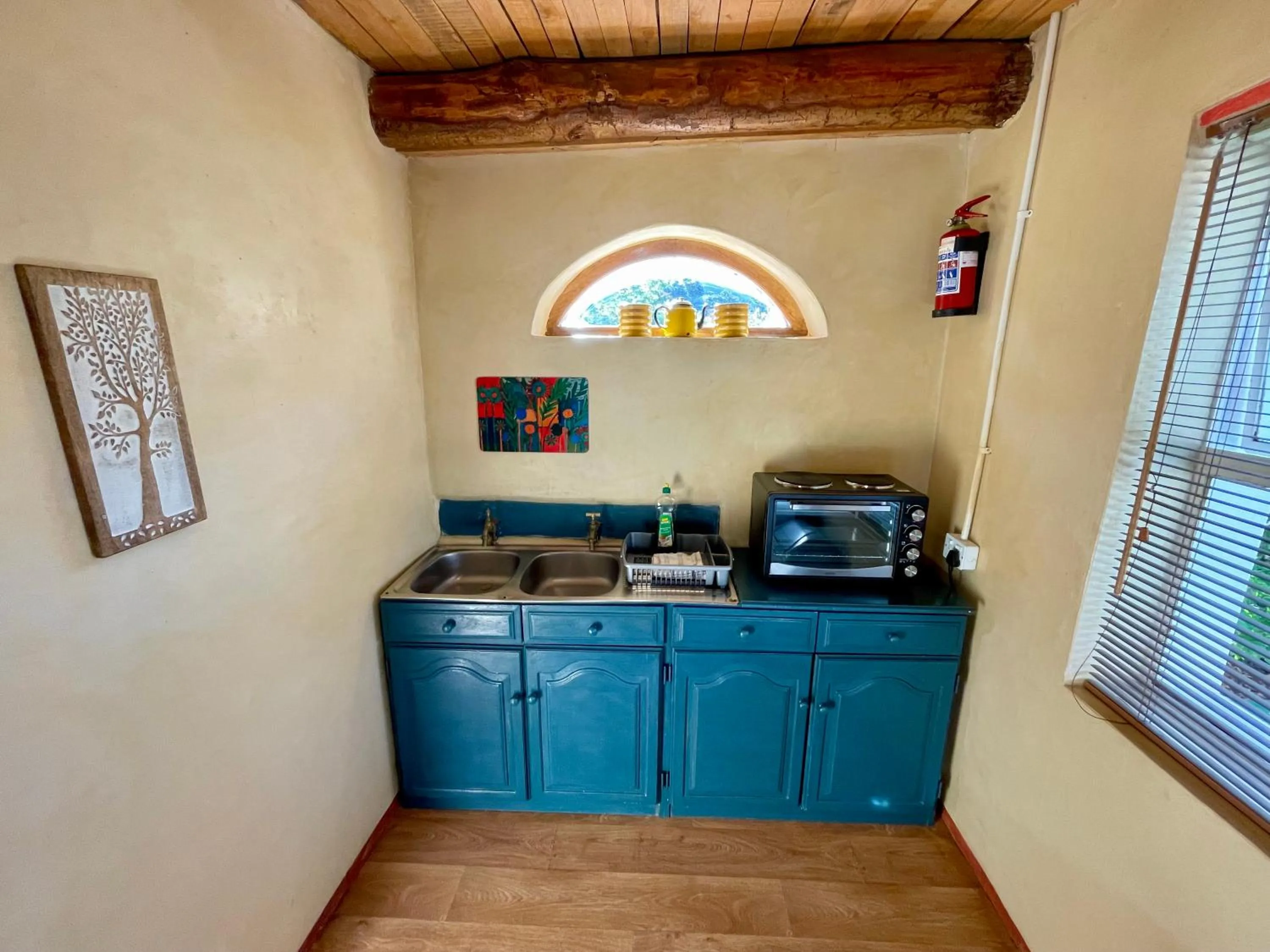 Kitchen or kitchenette in Blue Cow Barn - Boutique Farm