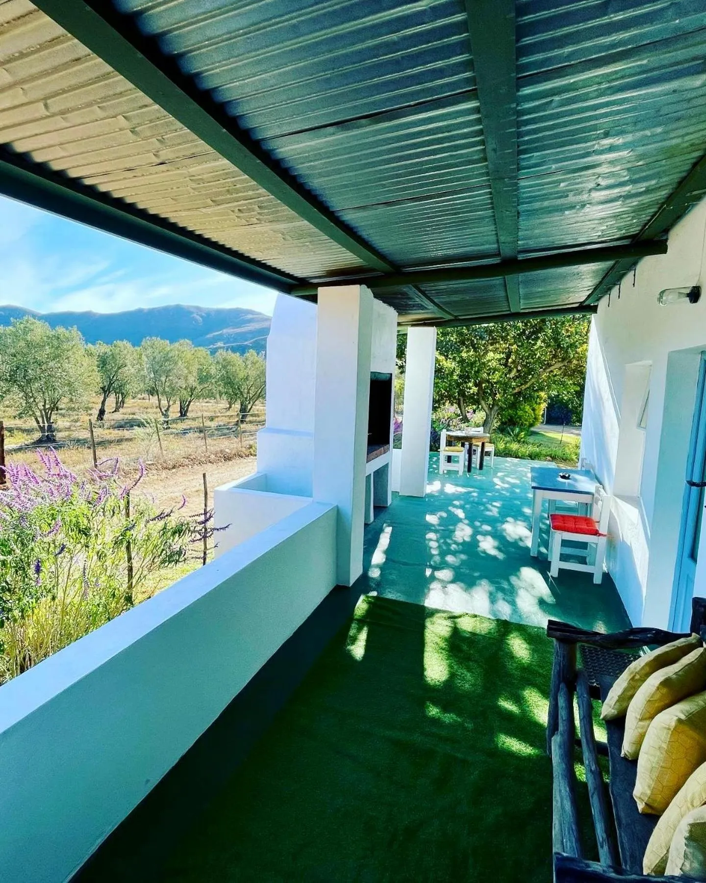 Patio in Blue Cow Barn - Boutique Farm