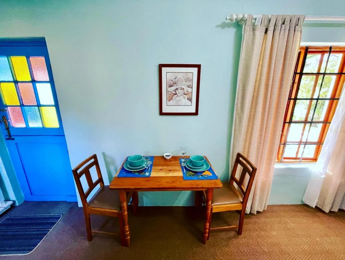 Dining area in Blue Cow Barn - Boutique Farm