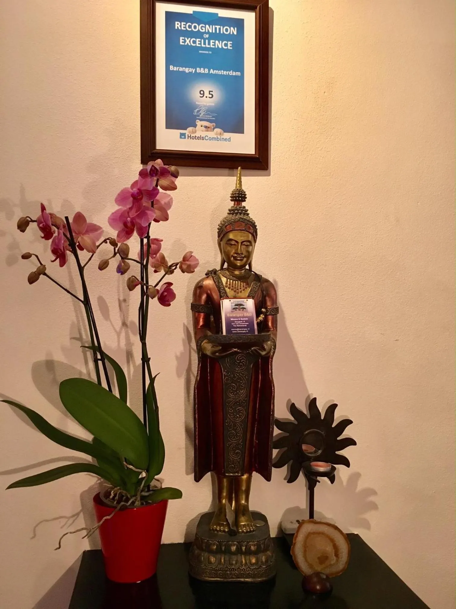 Decorative detail in Amsterdam Barangay