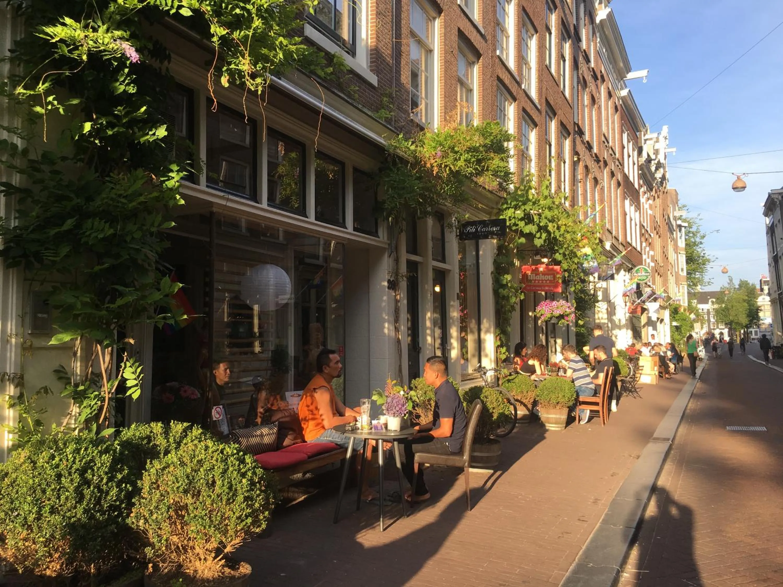 Property building in Amsterdam Barangay