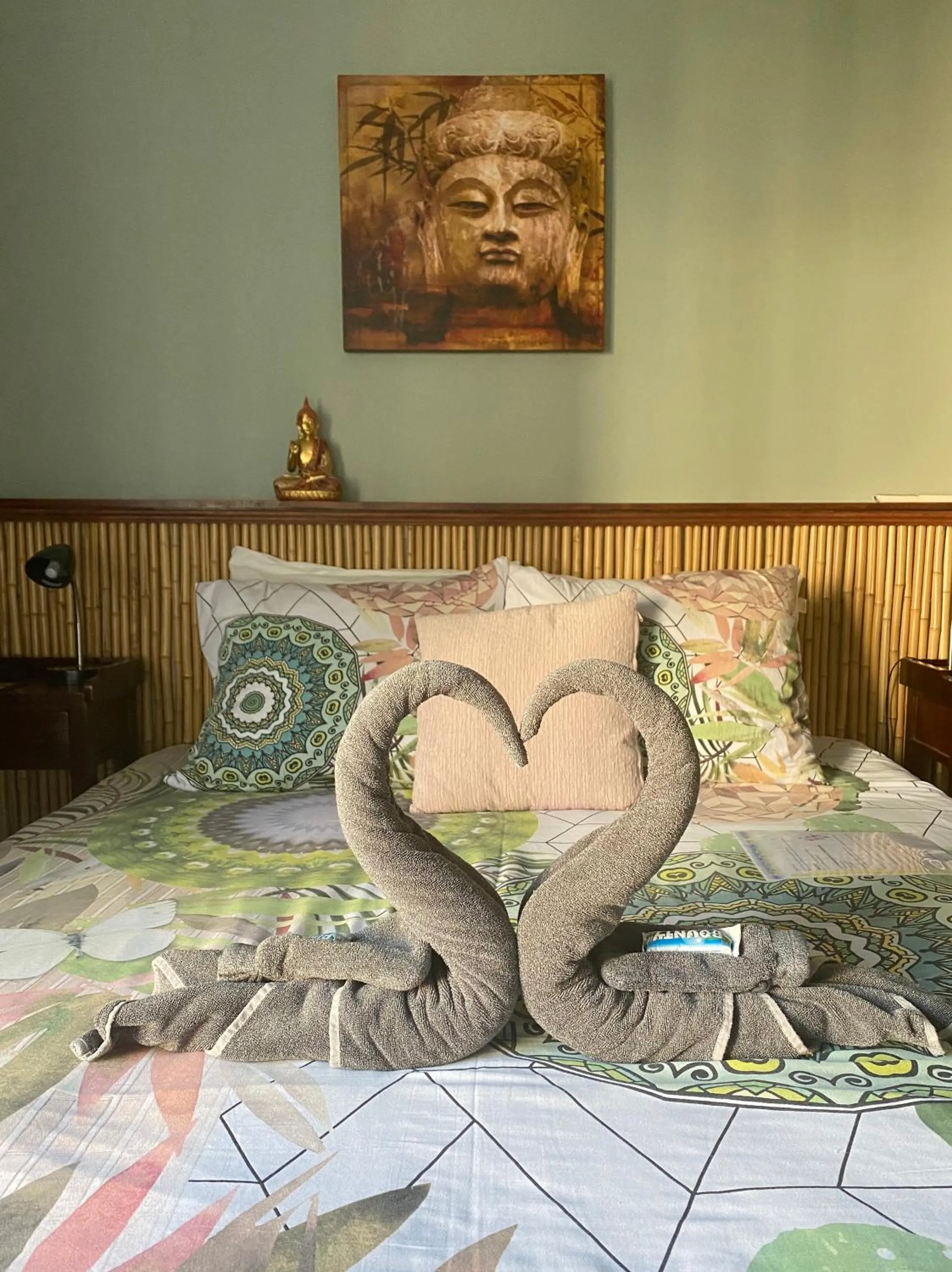 Bed in Amsterdam Barangay