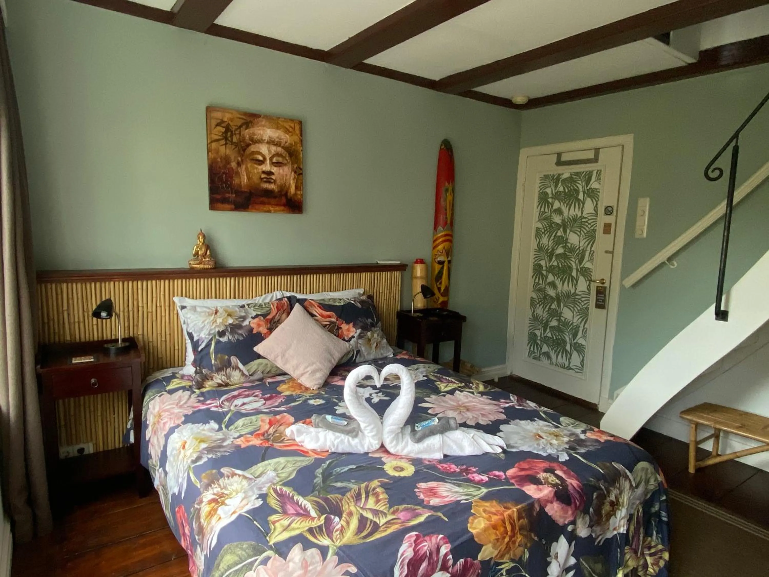 Bed in Amsterdam Barangay