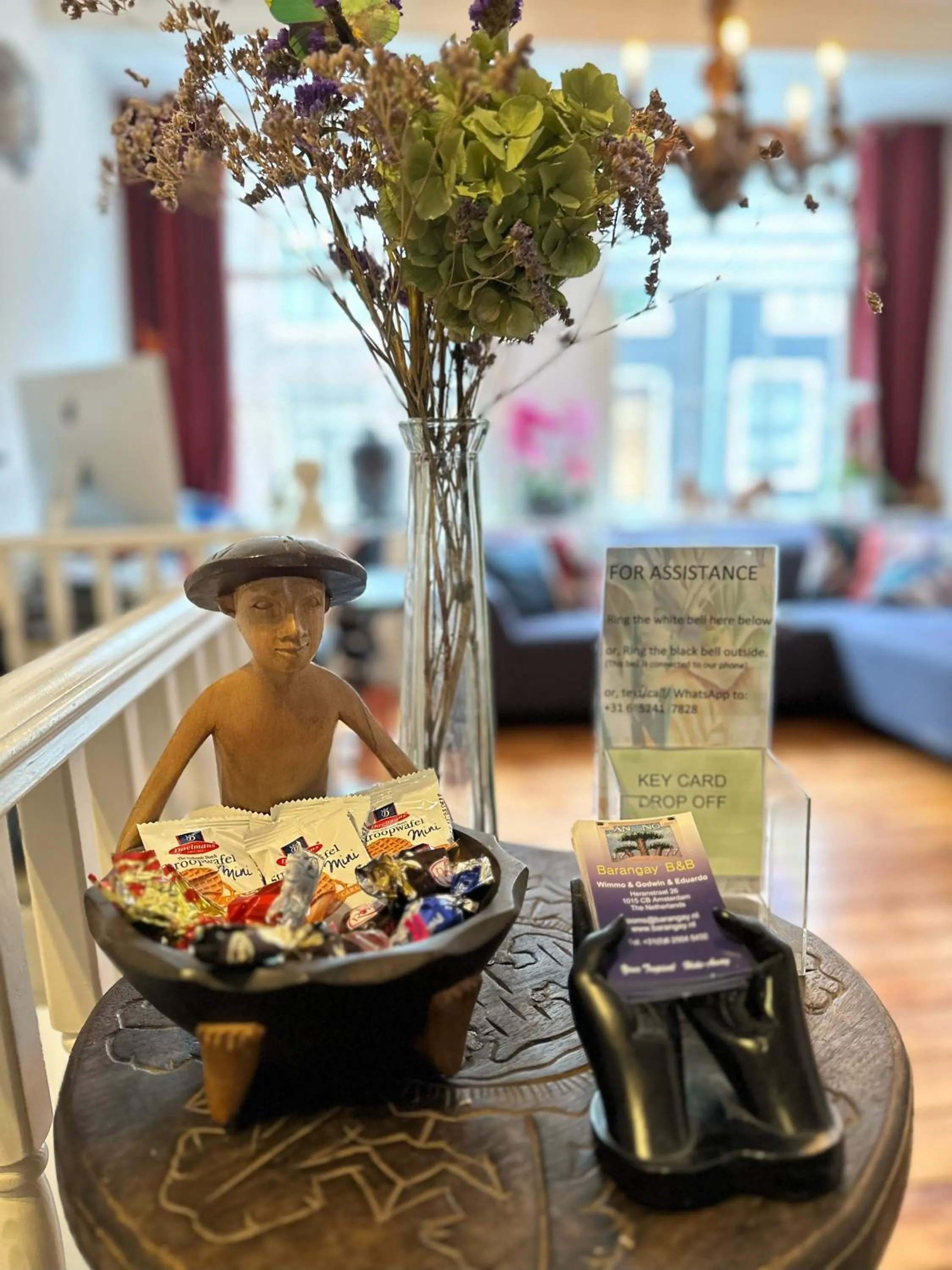 Decorative detail in Amsterdam Barangay