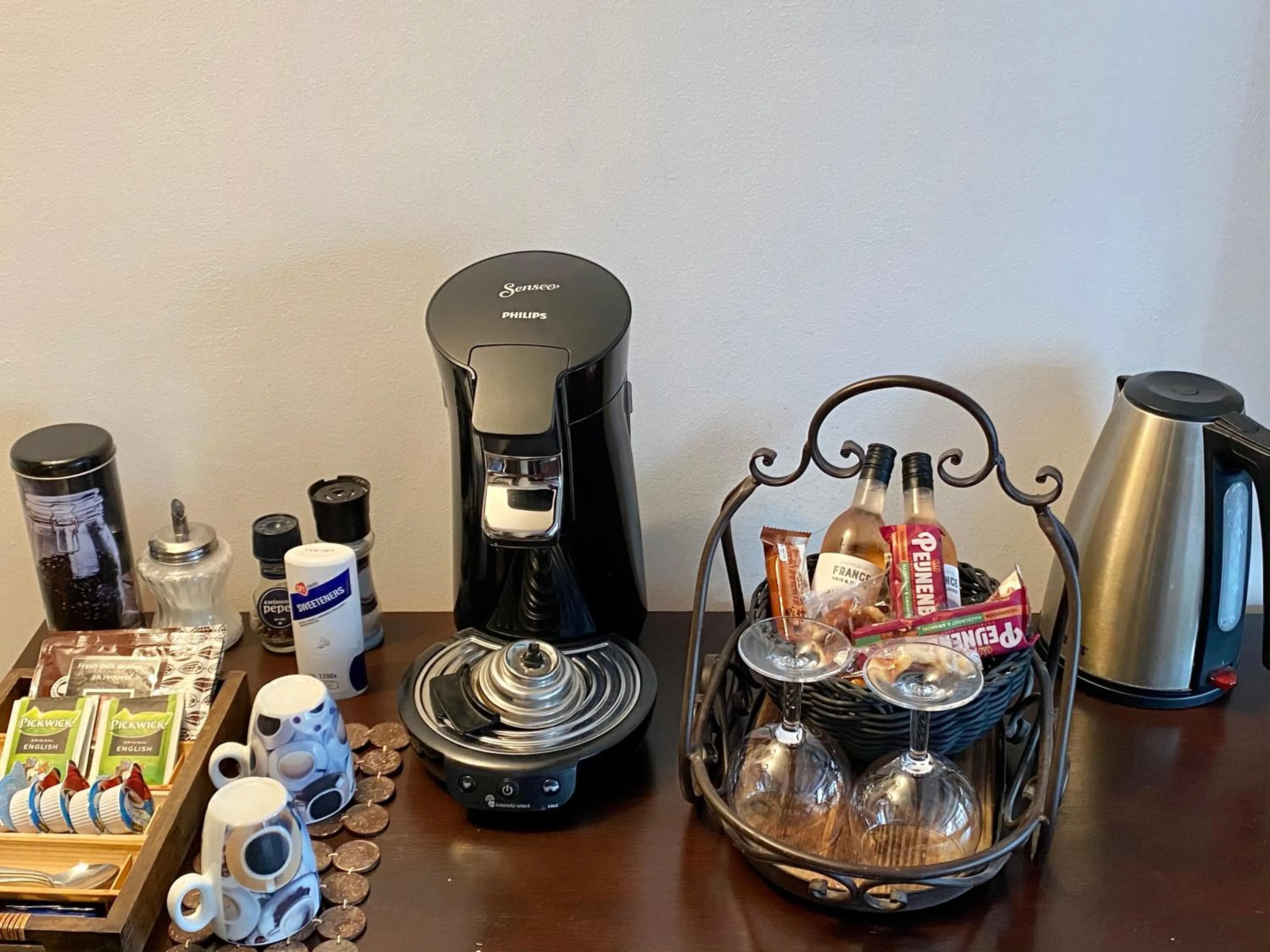 Coffee/tea facilities in Amsterdam Barangay