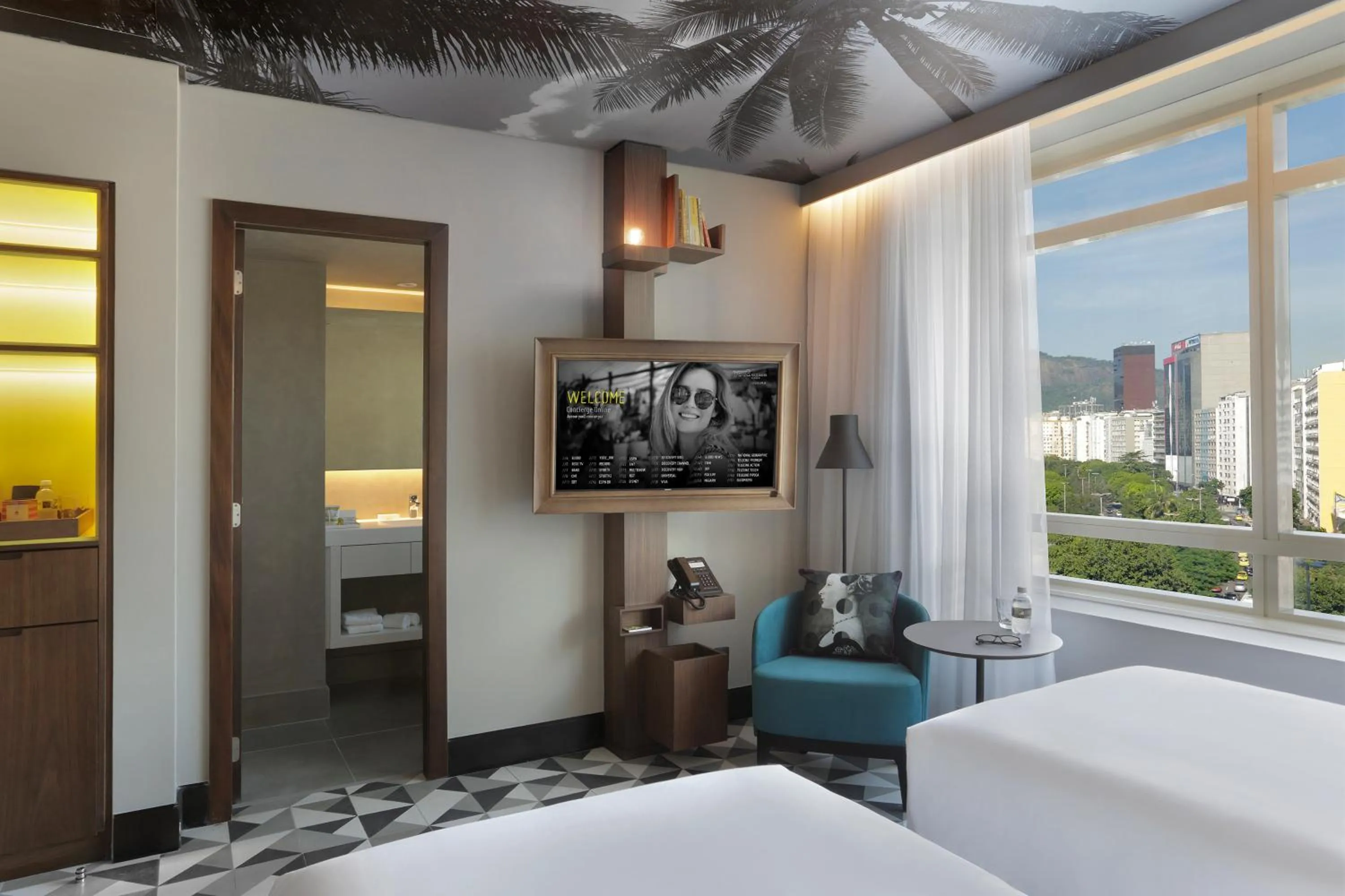 Photo of the whole room, Bed in Yoo2 Rio de Janeiro, Tapestry Collection by Hilton