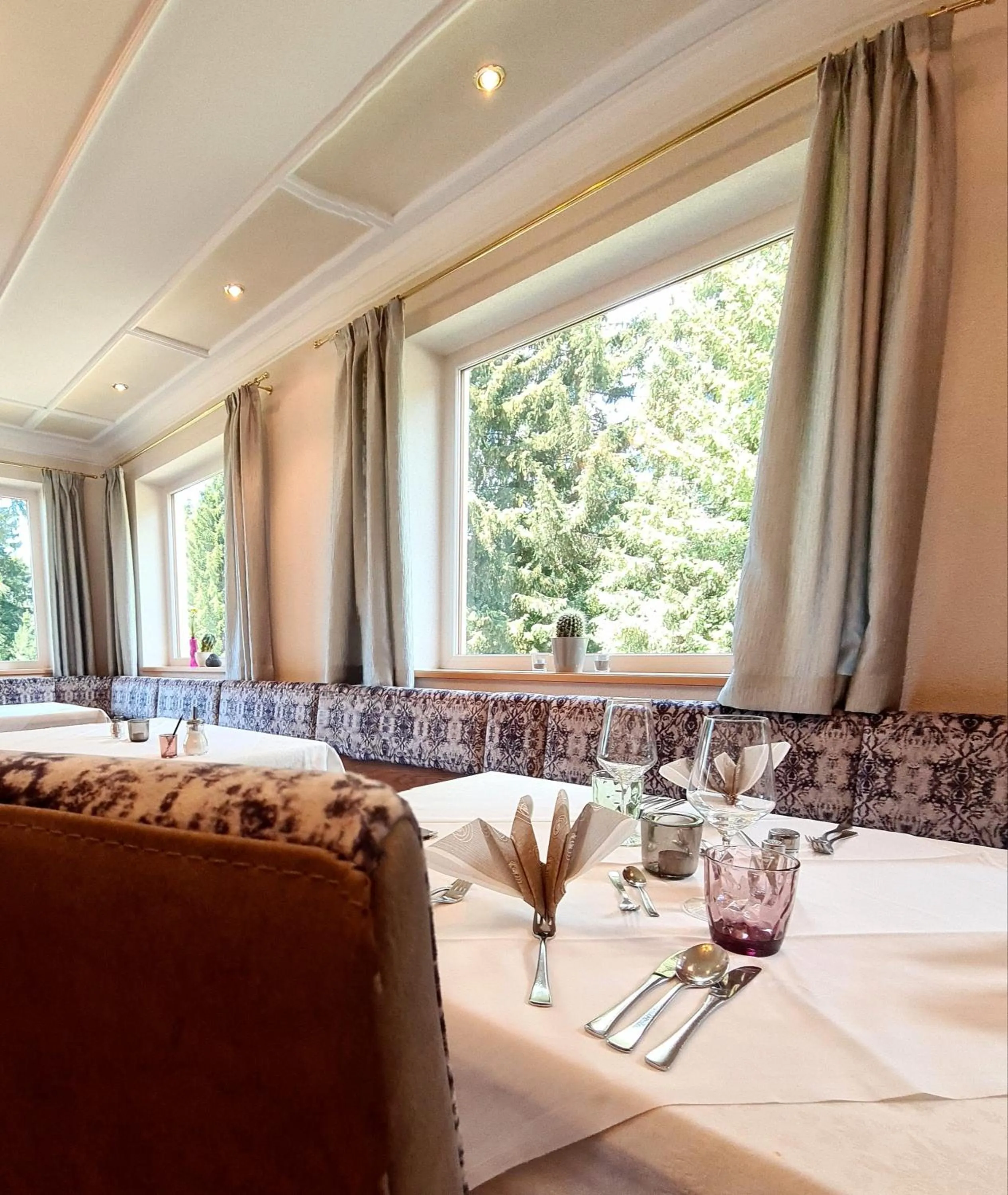 Restaurant/places to eat in Berghotel zum Zirm