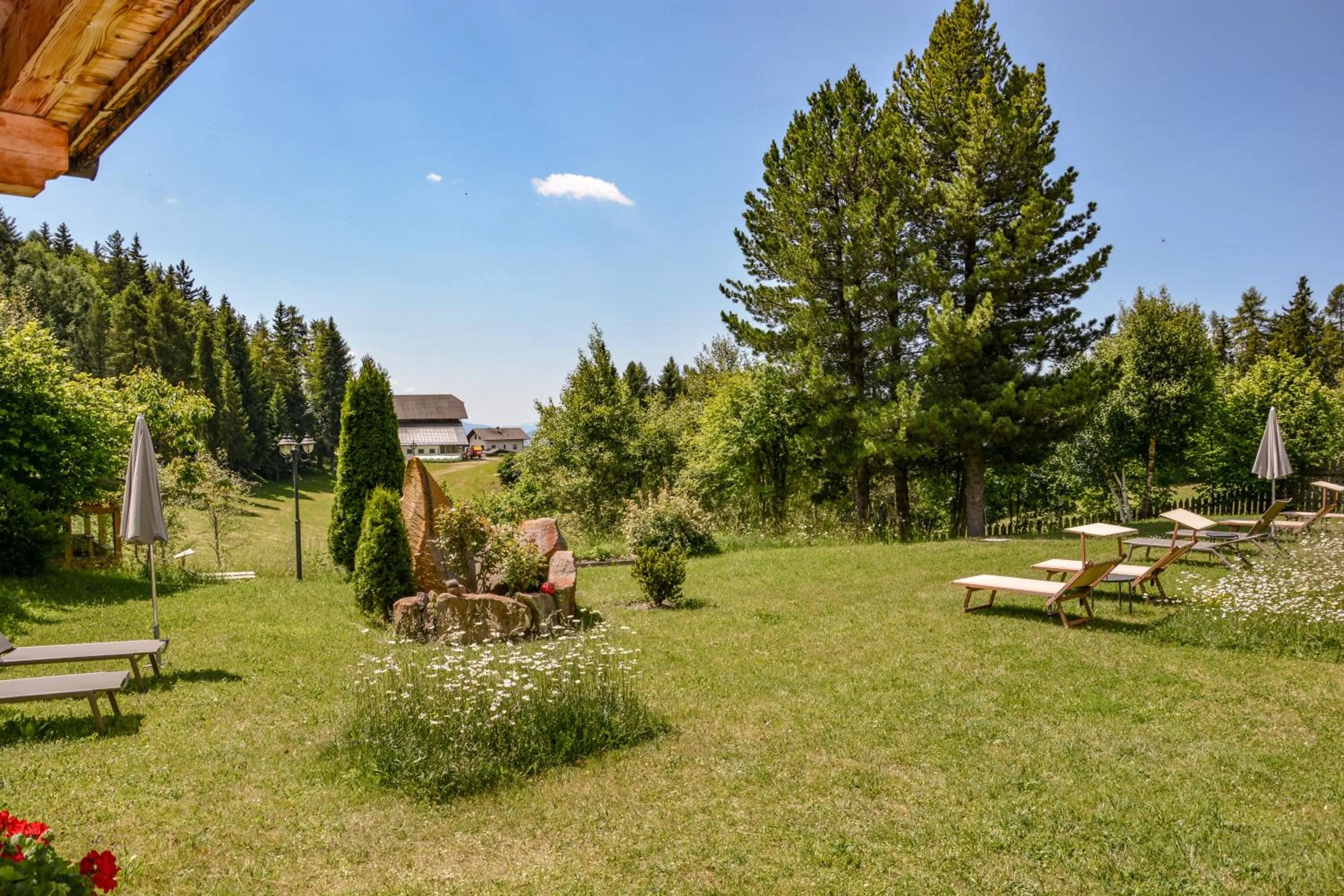 Summer in Berghotel zum Zirm