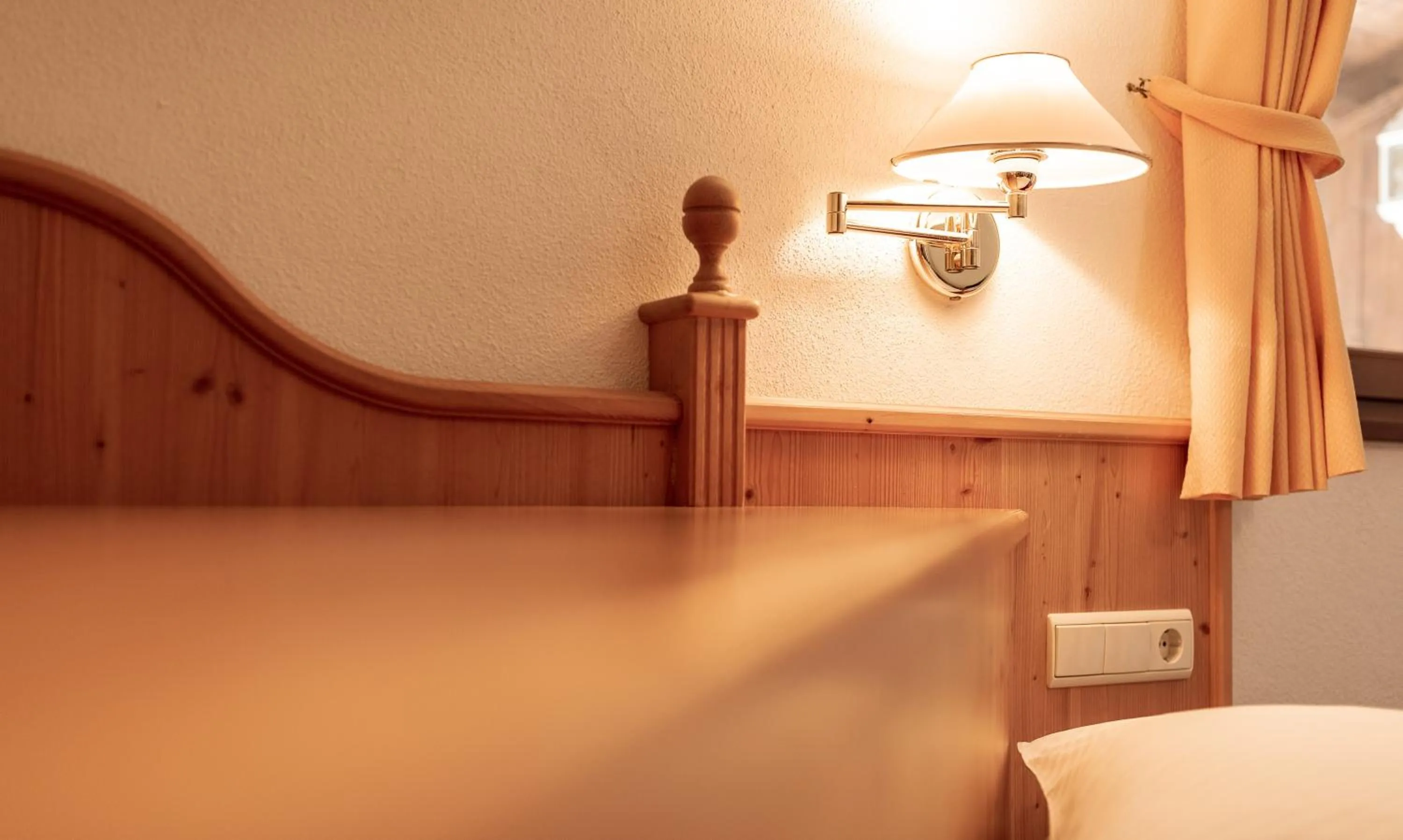 Photo of the whole room, Bed in Berghotel zum Zirm