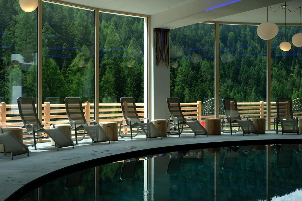 Swimming pool in Vidor Resort