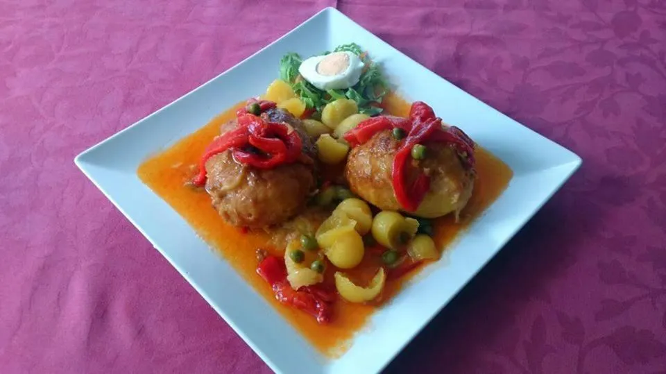 Restaurant/places to eat in Hostal Europa