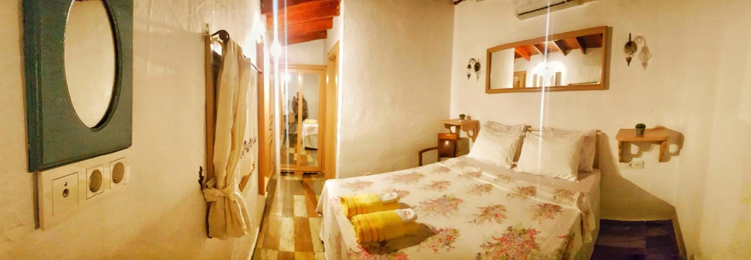 Bed in Lilyum Alaçatı - Taş Ev