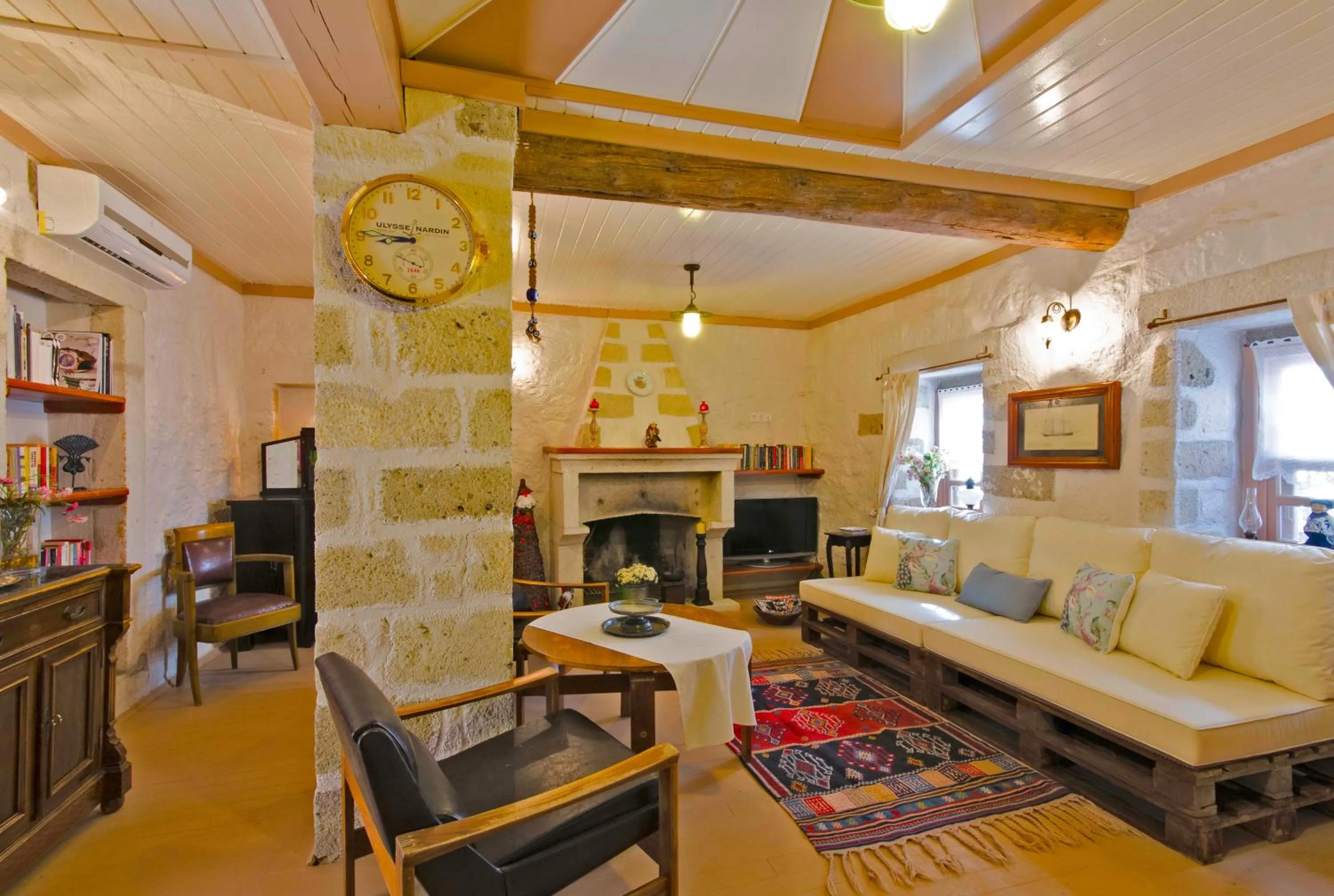 Property building in Lilyum Alaçatı - Taş Ev